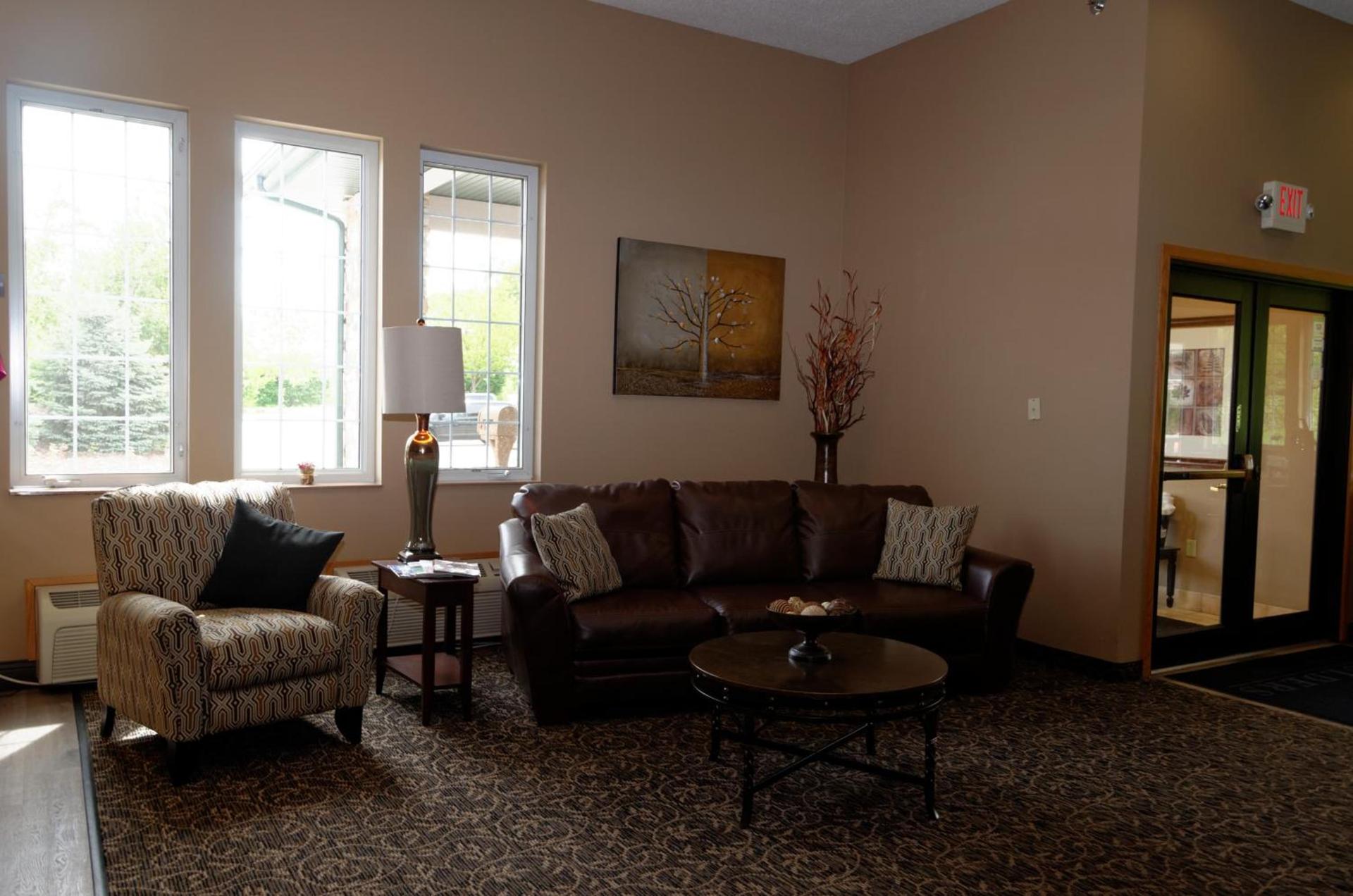 Cobblestone Inn & Suites - Denison | Majestic Hills photo 10