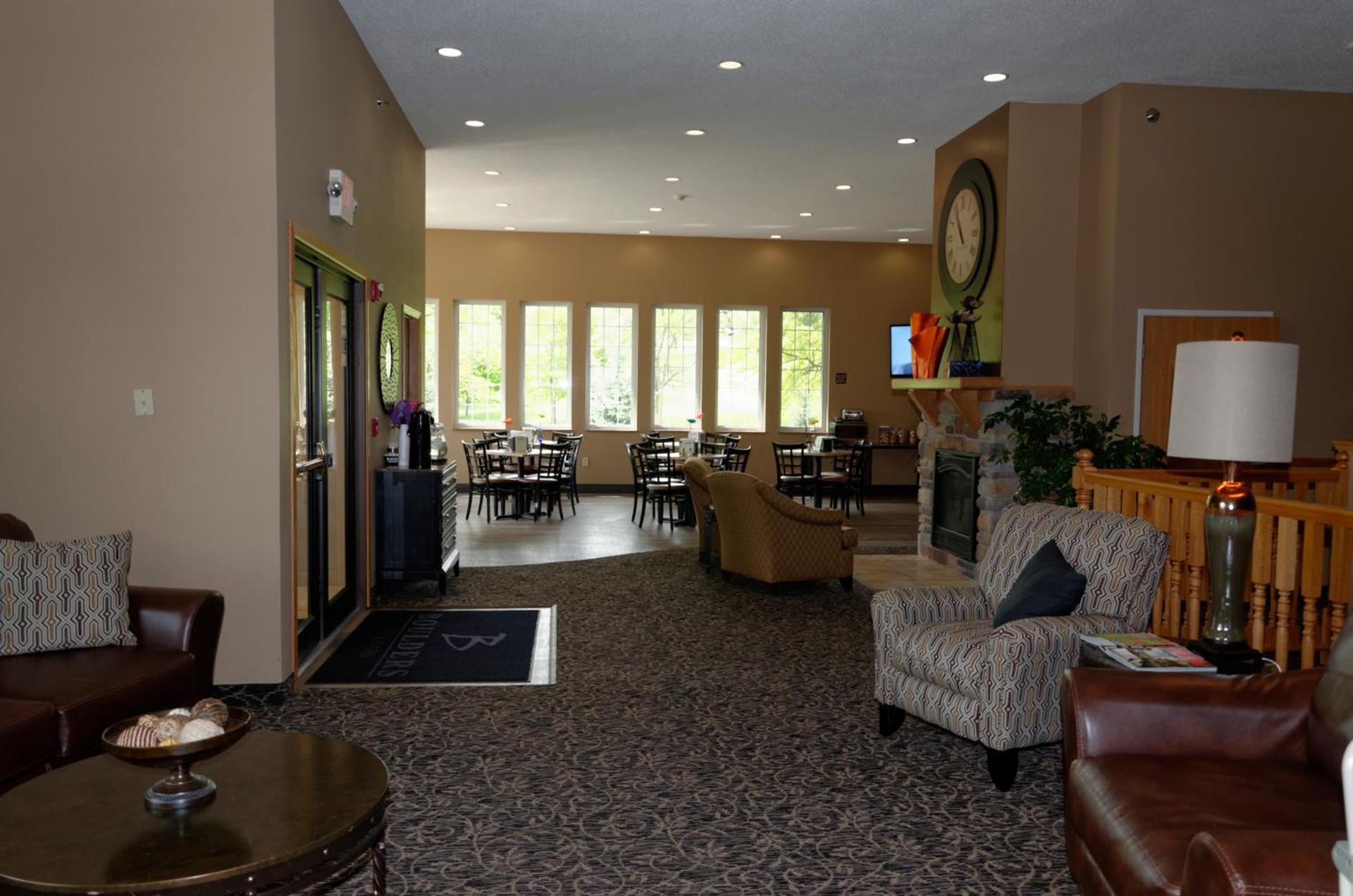 Cobblestone Inn & Suites - Denison | Majestic Hills photo 11
