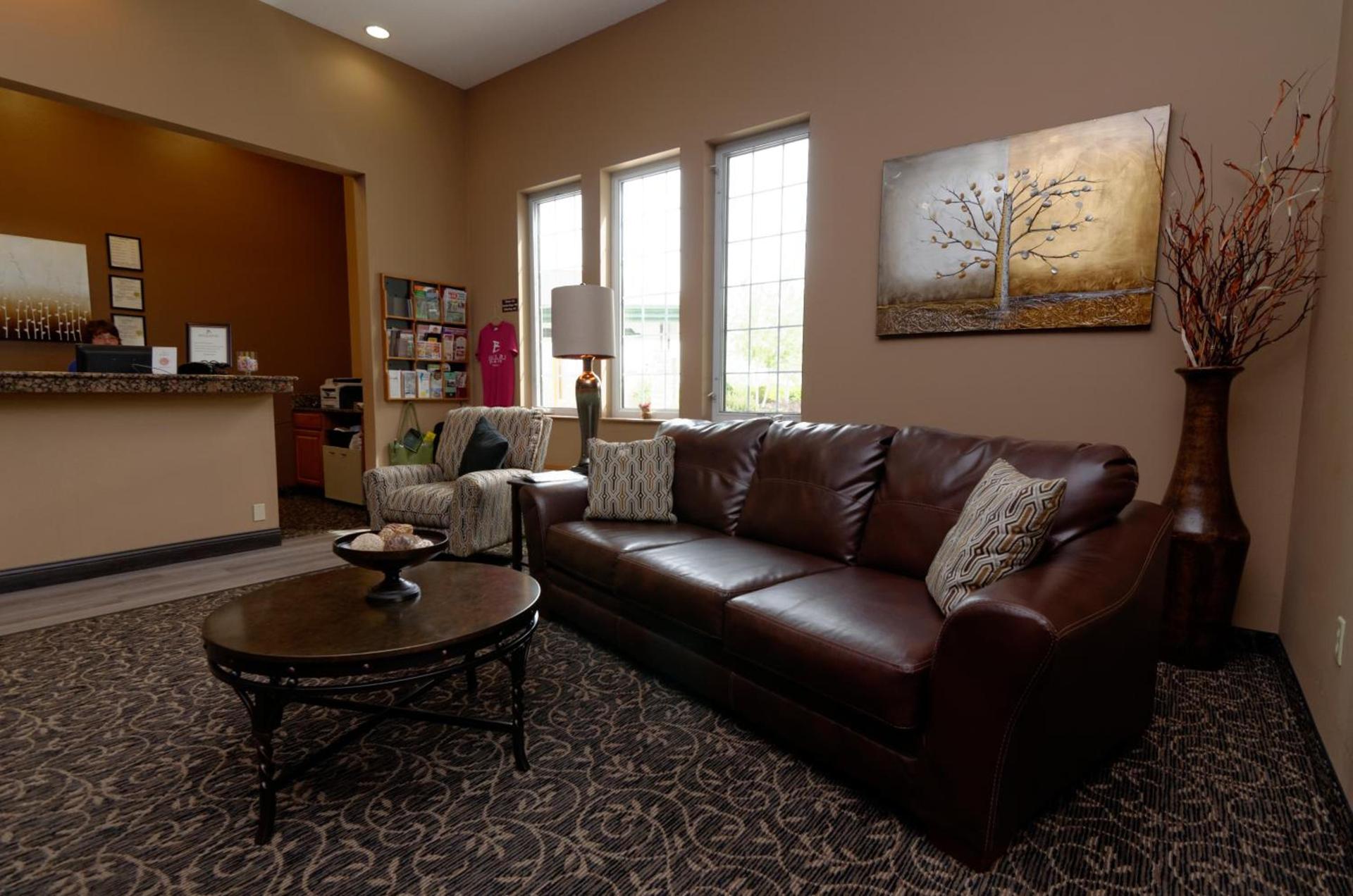 Cobblestone Inn & Suites - Denison | Majestic Hills photo 12