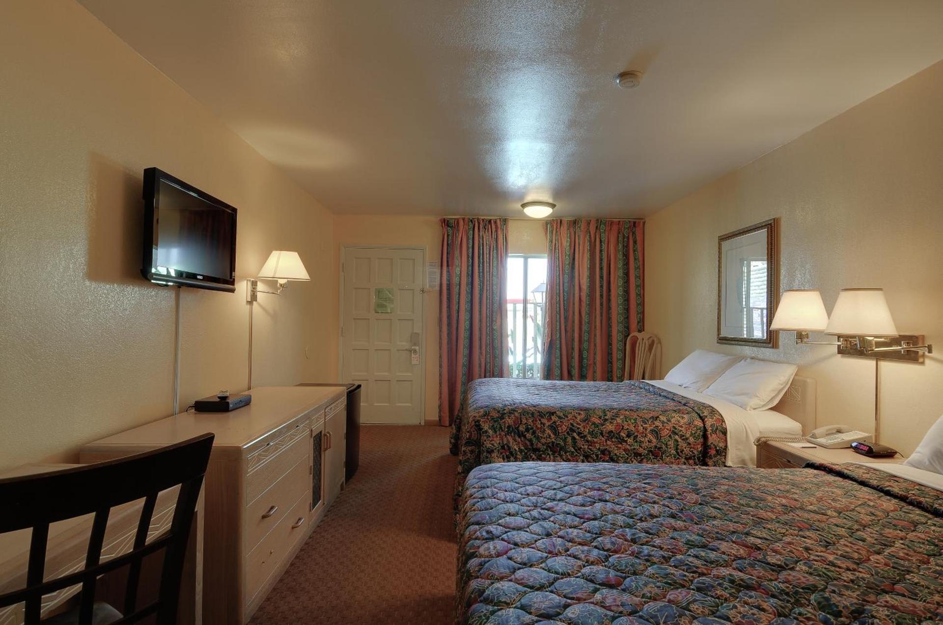 Vagabond Inn San Pedro photo 25