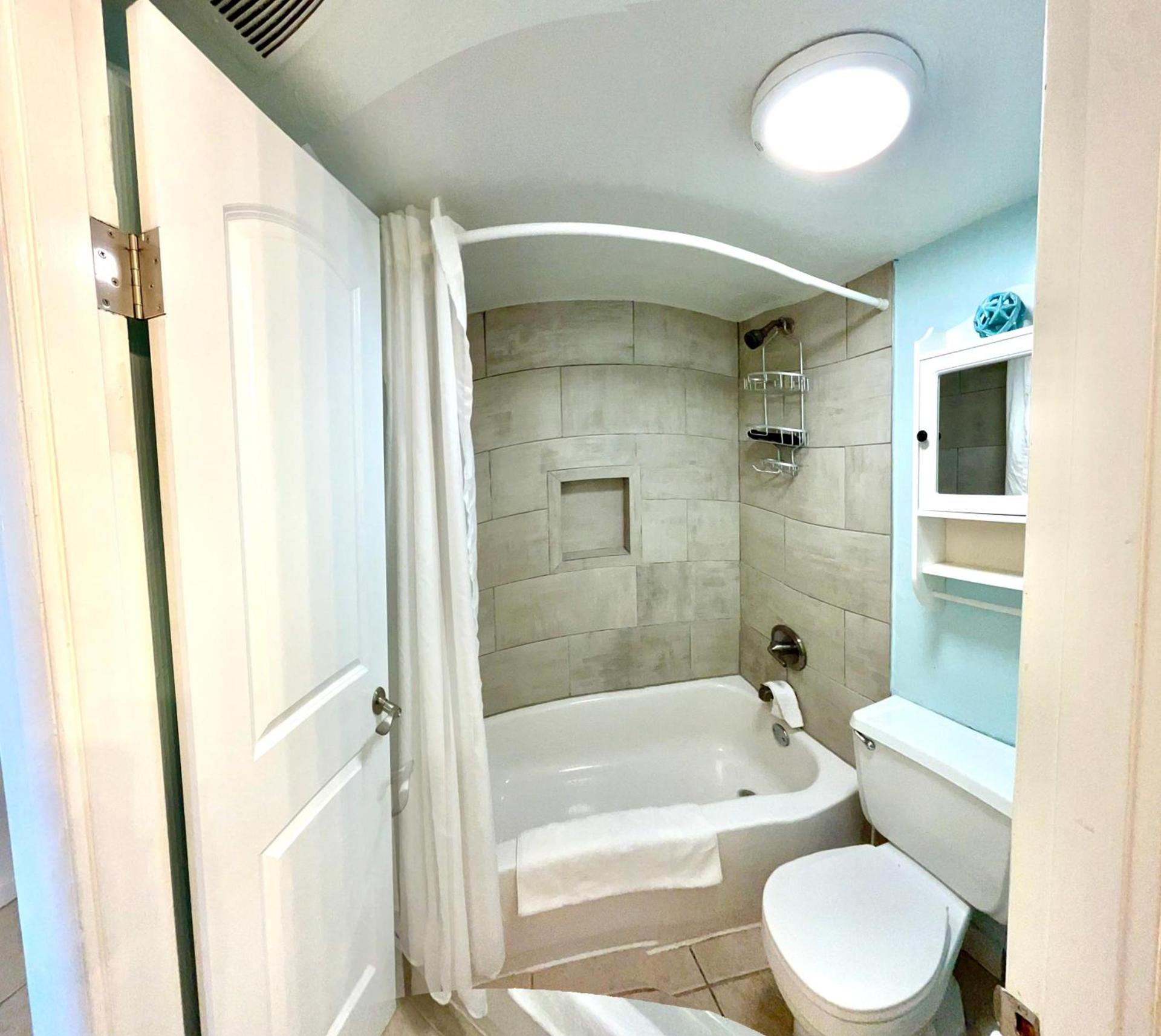 Beach Condo with Pool & Tiki Bar! photo 26