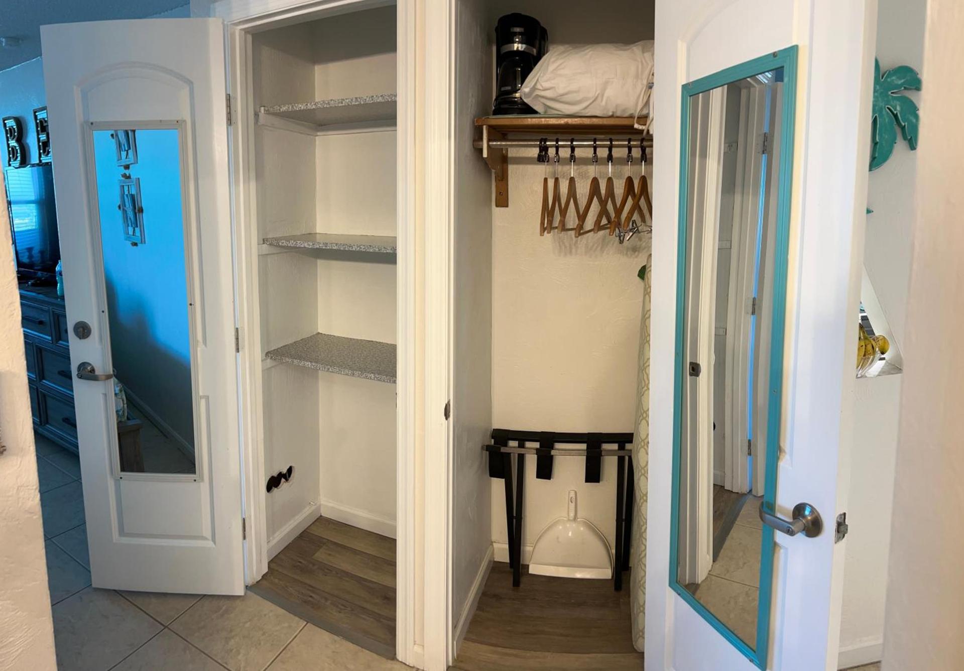 Beach Condo with Pool & Tiki Bar! photo 27