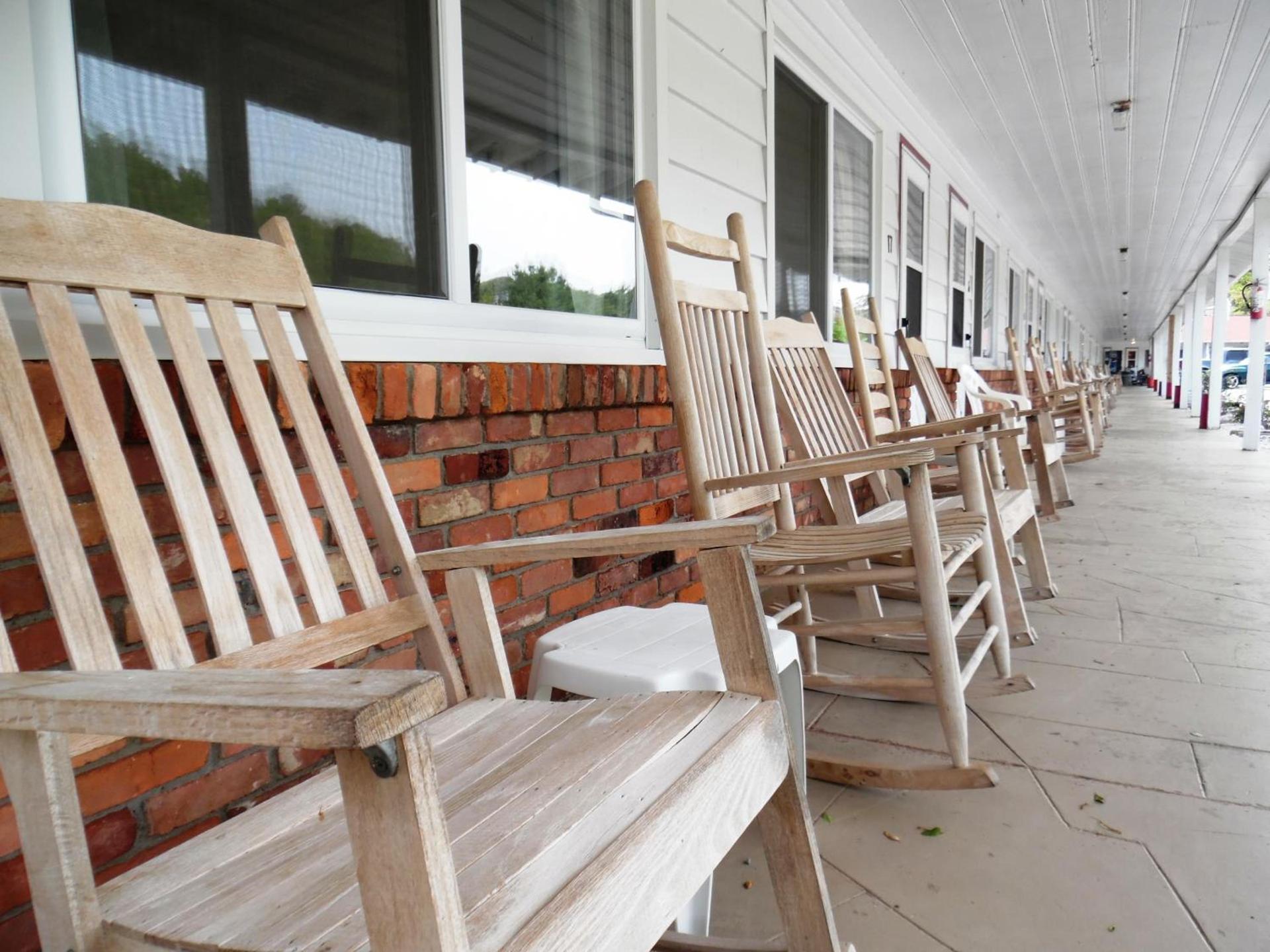 Laurel Park Inn photo 4