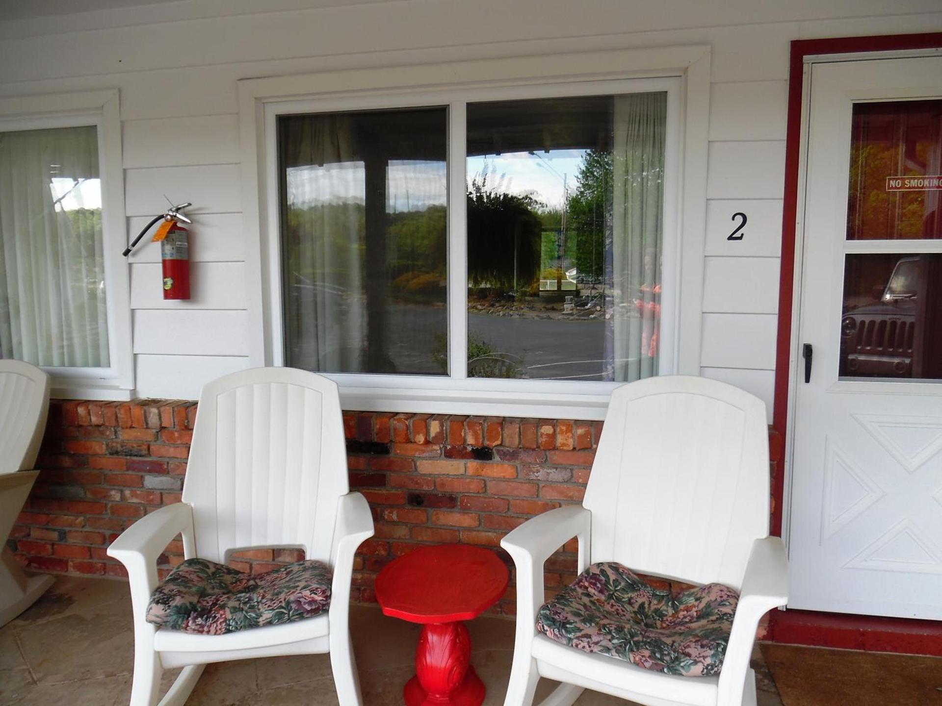Laurel Park Inn photo 2