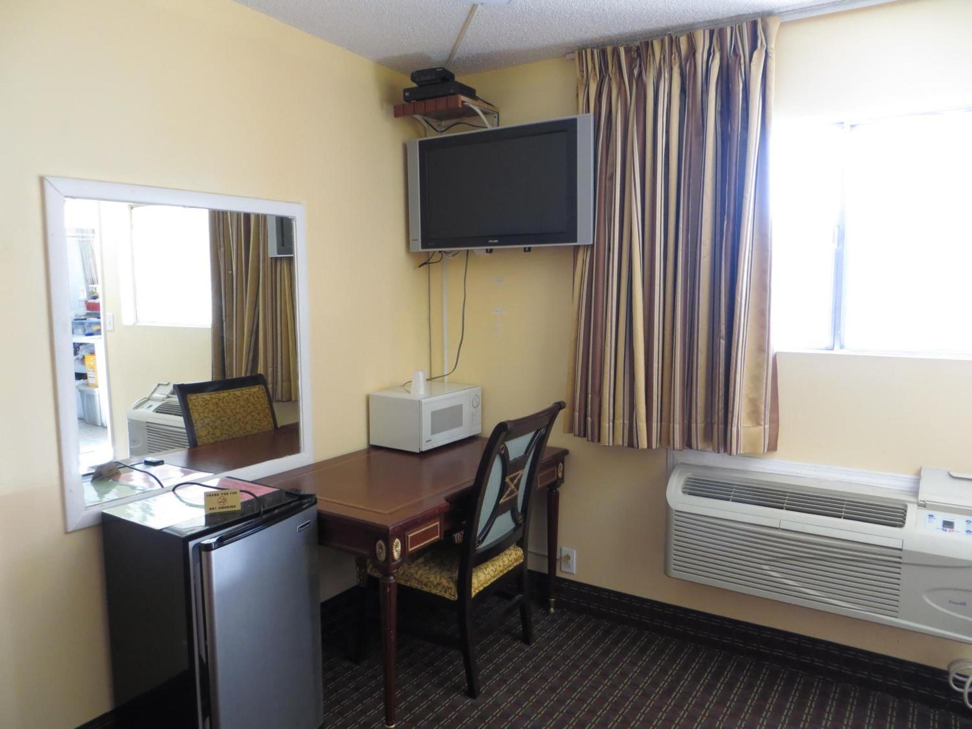 A Fisher's Inn Motel photo 25
