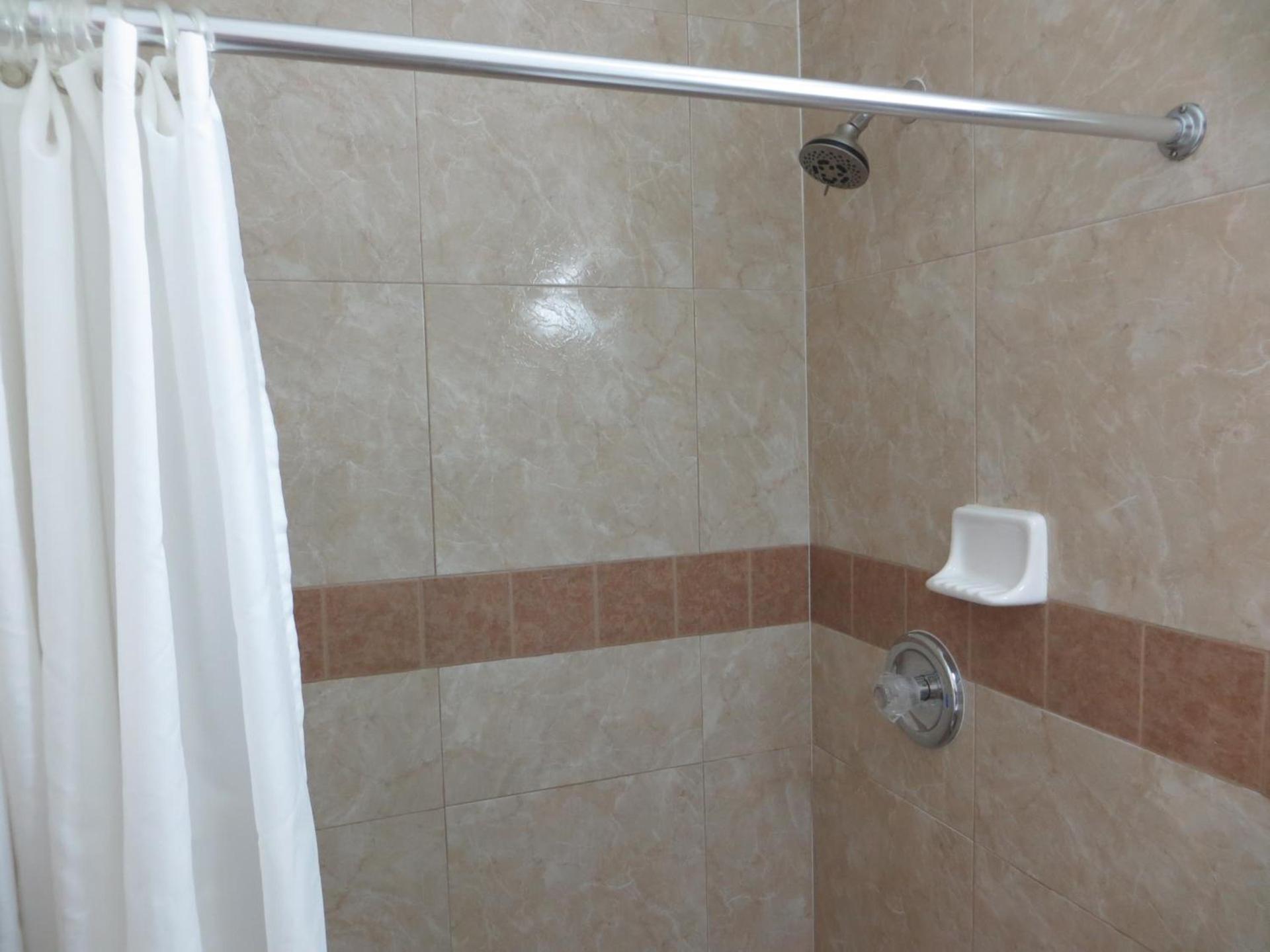 A Fisher's Inn Motel photo 37