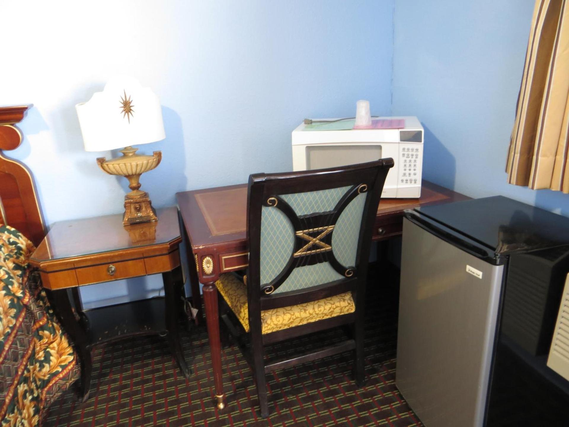 A Fisher's Inn Motel photo 24