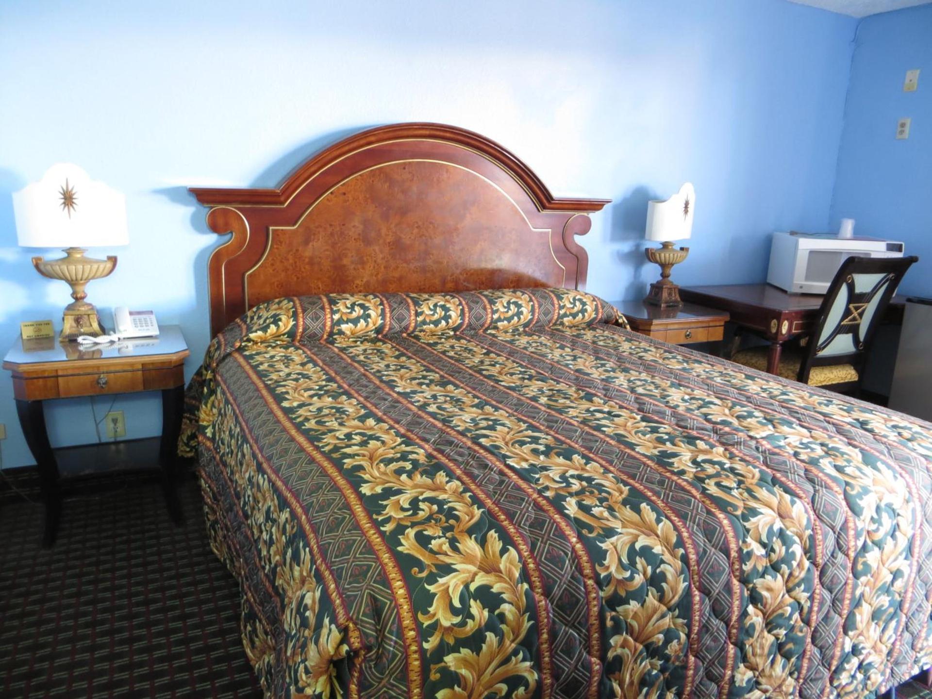 A Fisher's Inn Motel photo 33