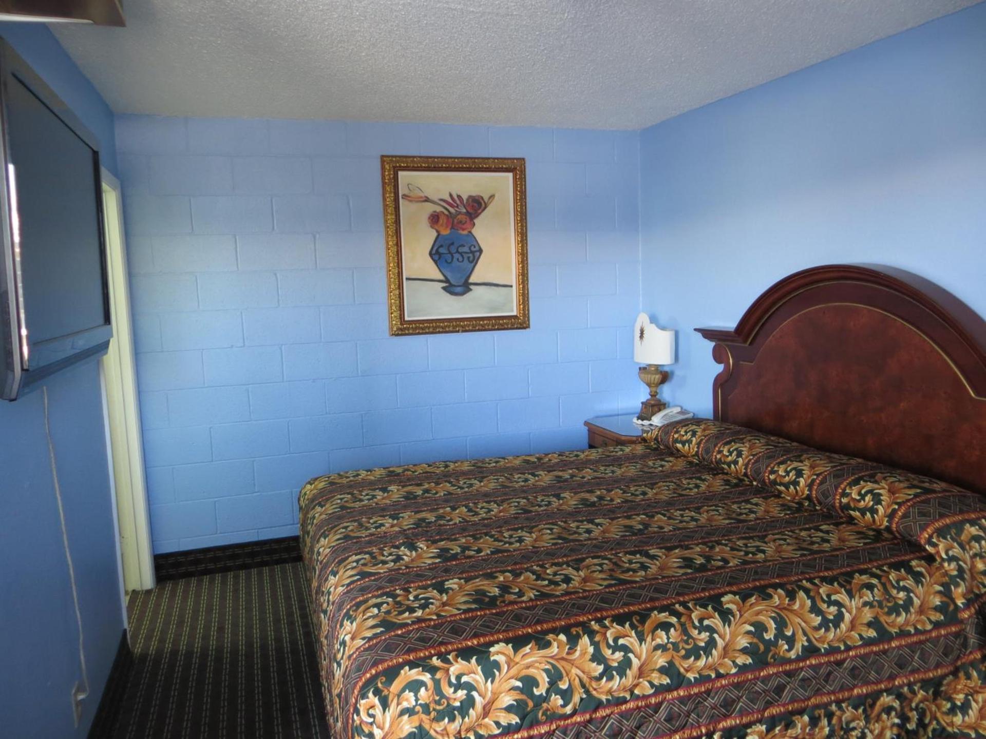 A Fisher's Inn Motel photo 14