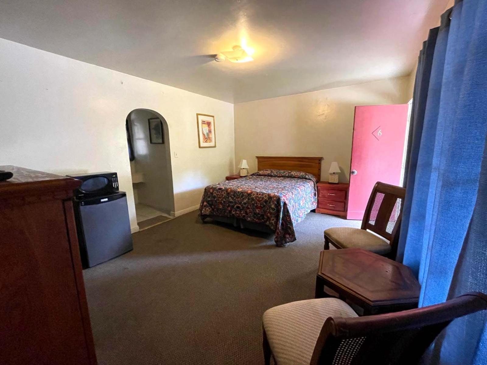 Sierra Pelona Motel photo 8