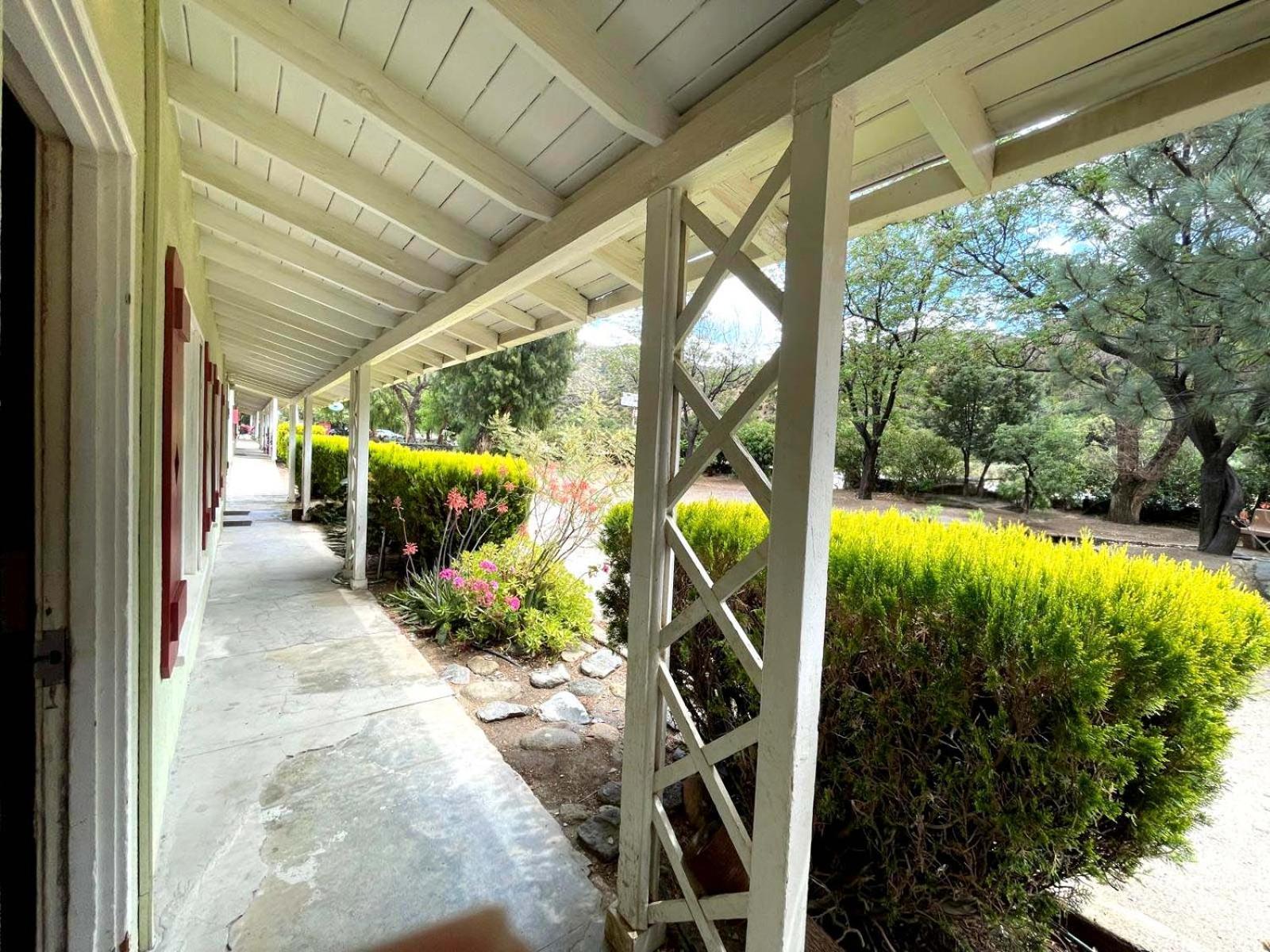 Sierra Pelona Motel photo 14