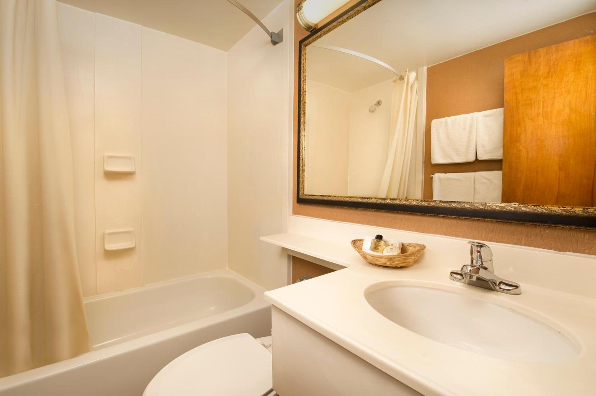 American Inn of Bethesda photo 11