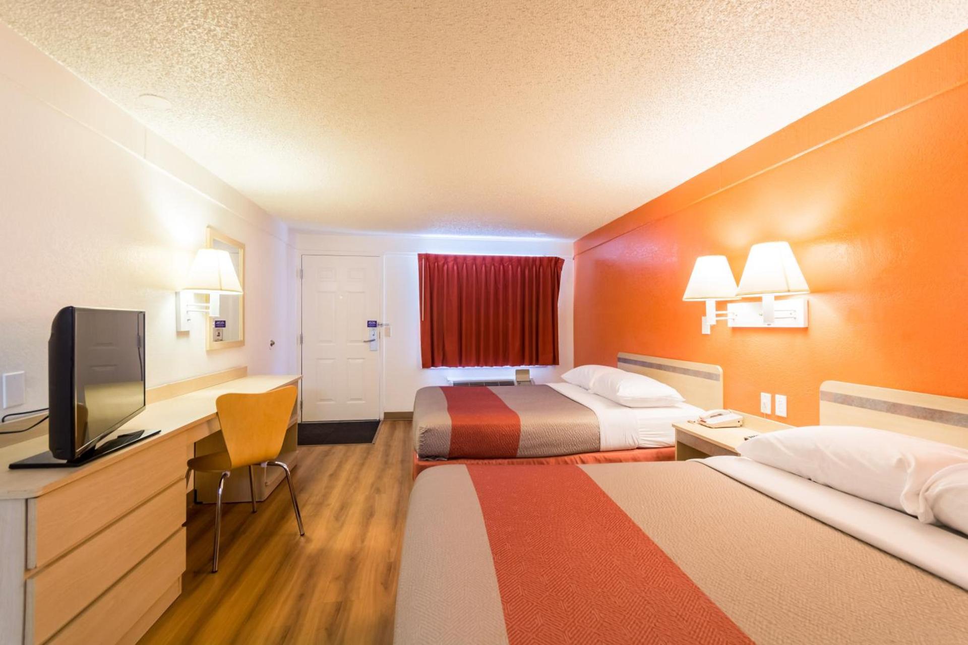 Travelodge by Wyndham Essington / Philadelphia Airport photo 34