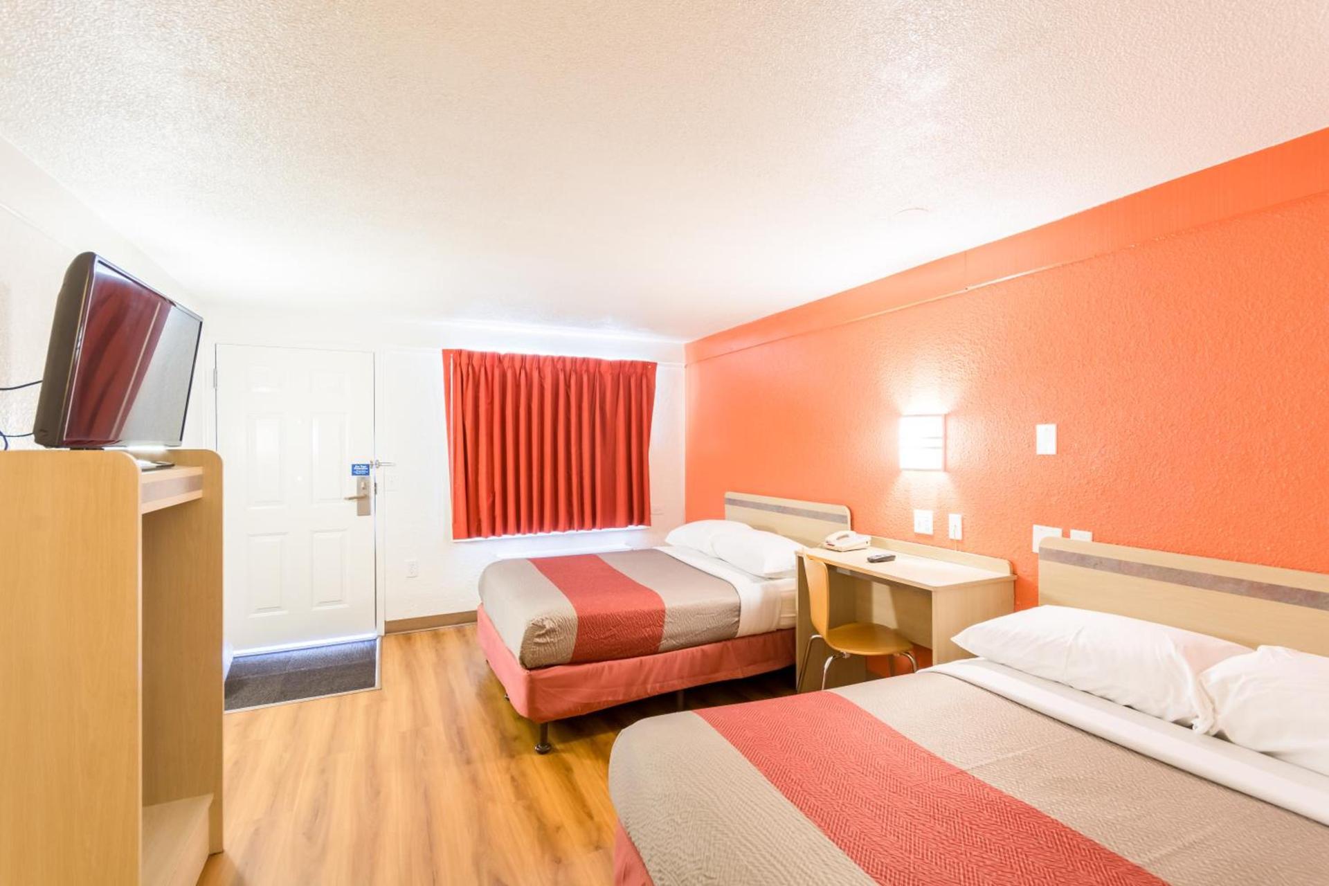 Travelodge by Wyndham Essington / Philadelphia Airport photo 37