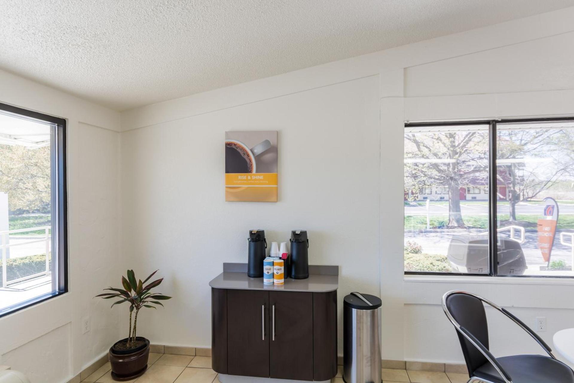 Travelodge by Wyndham Essington / Philadelphia Airport photo 33