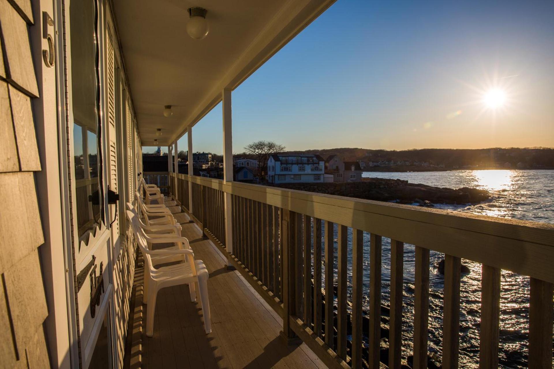 Bearskin Neck Motor Lodge photo 7