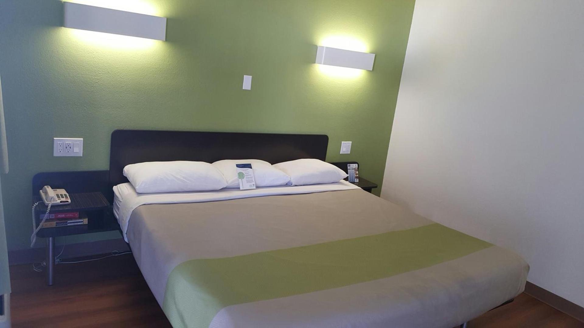 Motel 6-El Paso, TX - West photo 23
