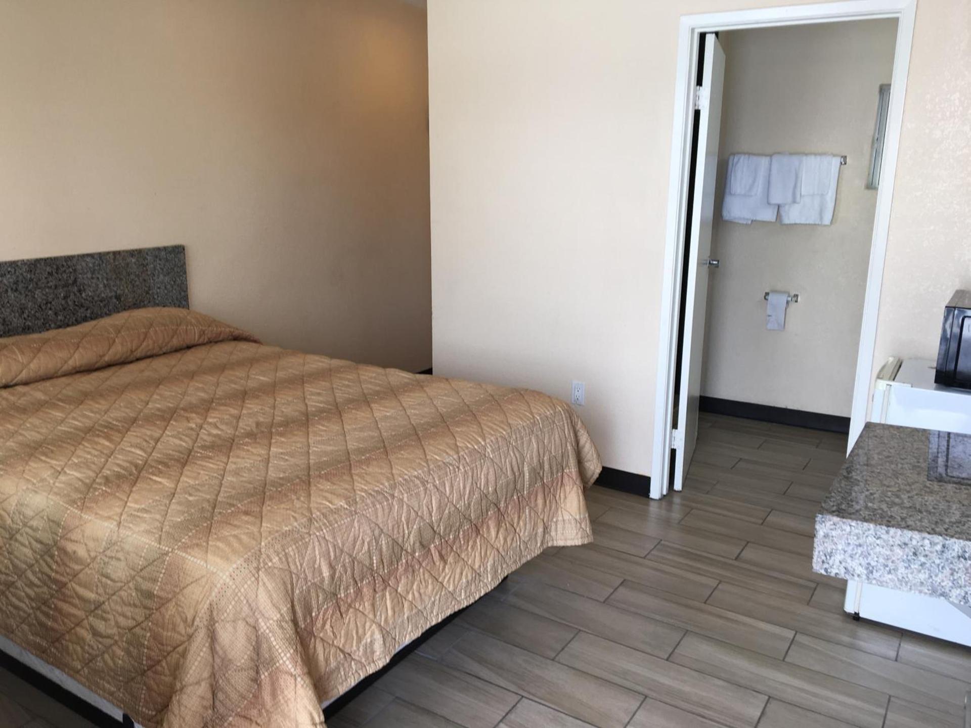Ace Budget Motel photo 11