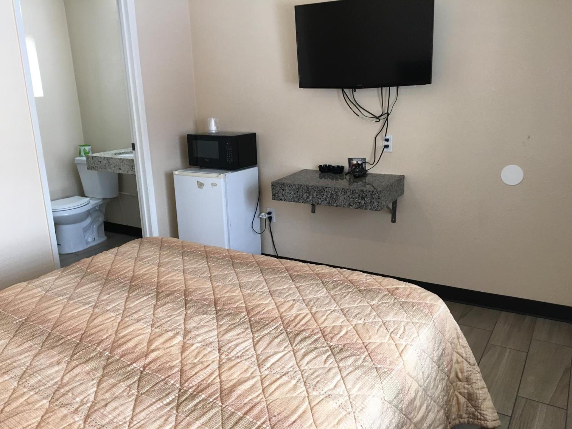 Ace Budget Motel photo 12