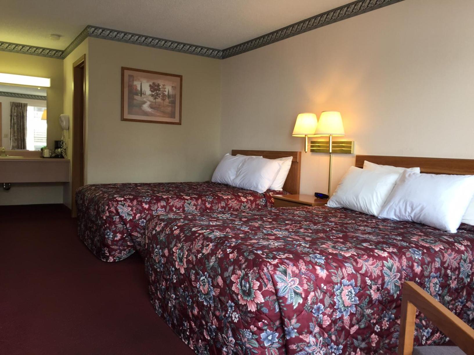 Twelve Oaks Inn photo 29