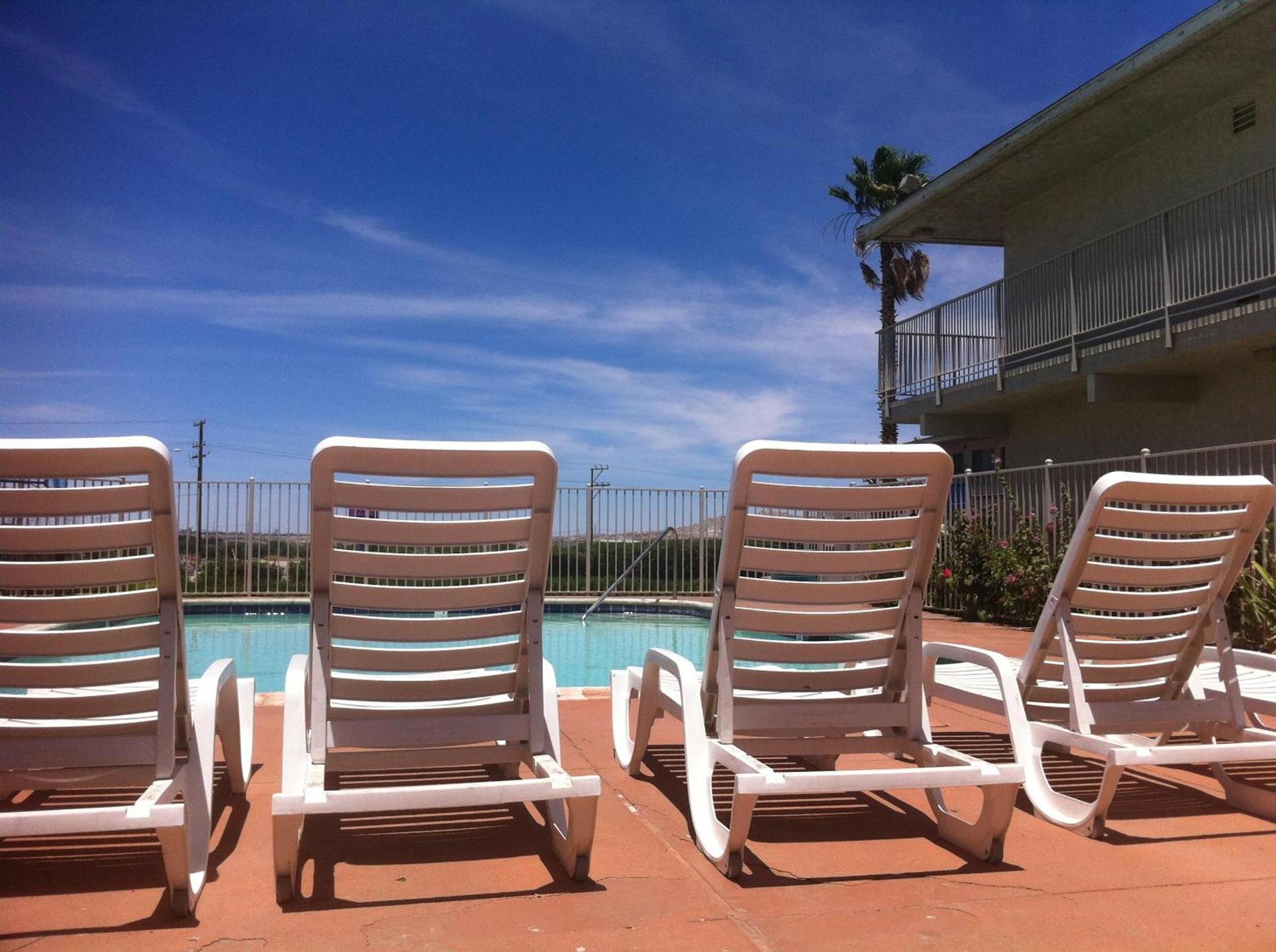 Hilltop Inn & Suites photo 20