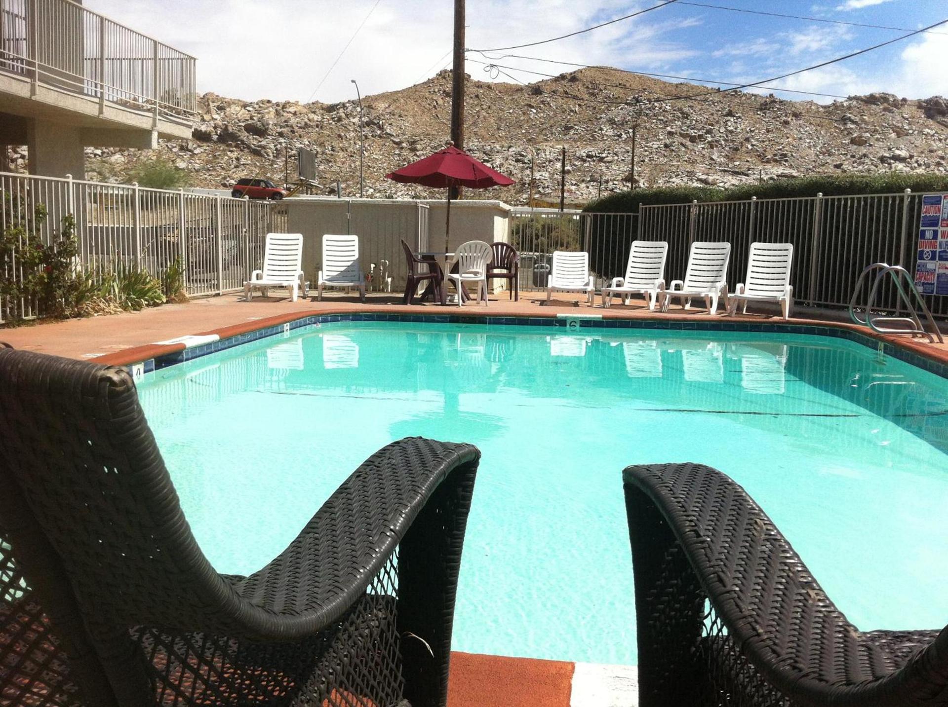 Hilltop Inn & Suites photo 18