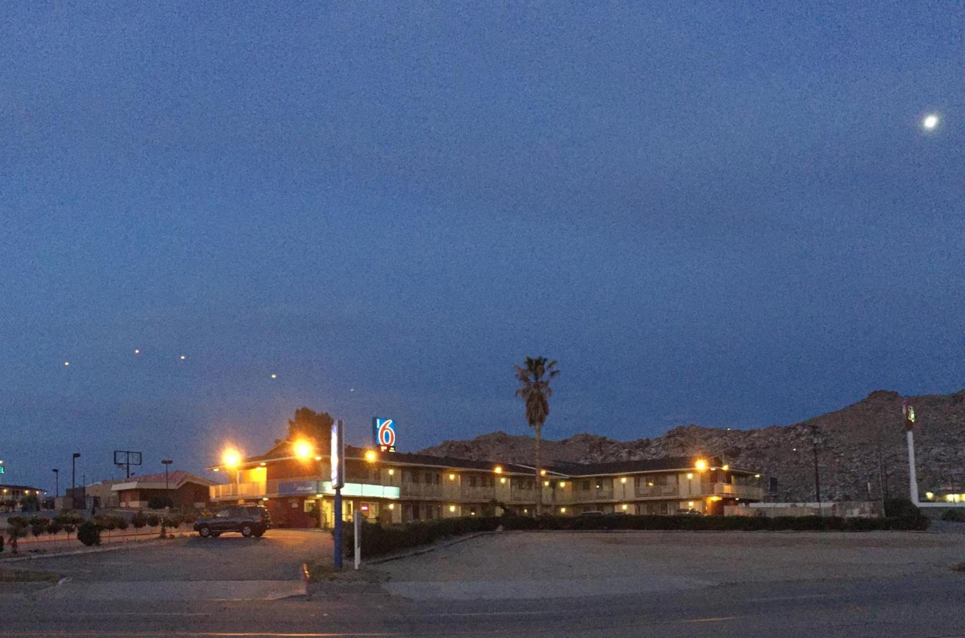 Hilltop Inn & Suites photo 16