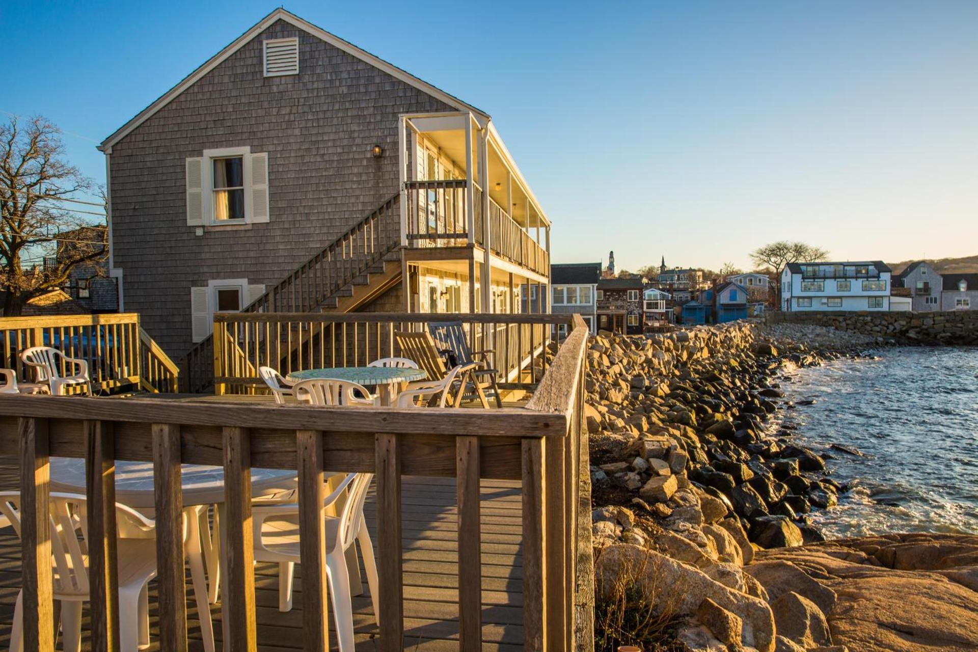 Bearskin Neck Motor Lodge photo 25