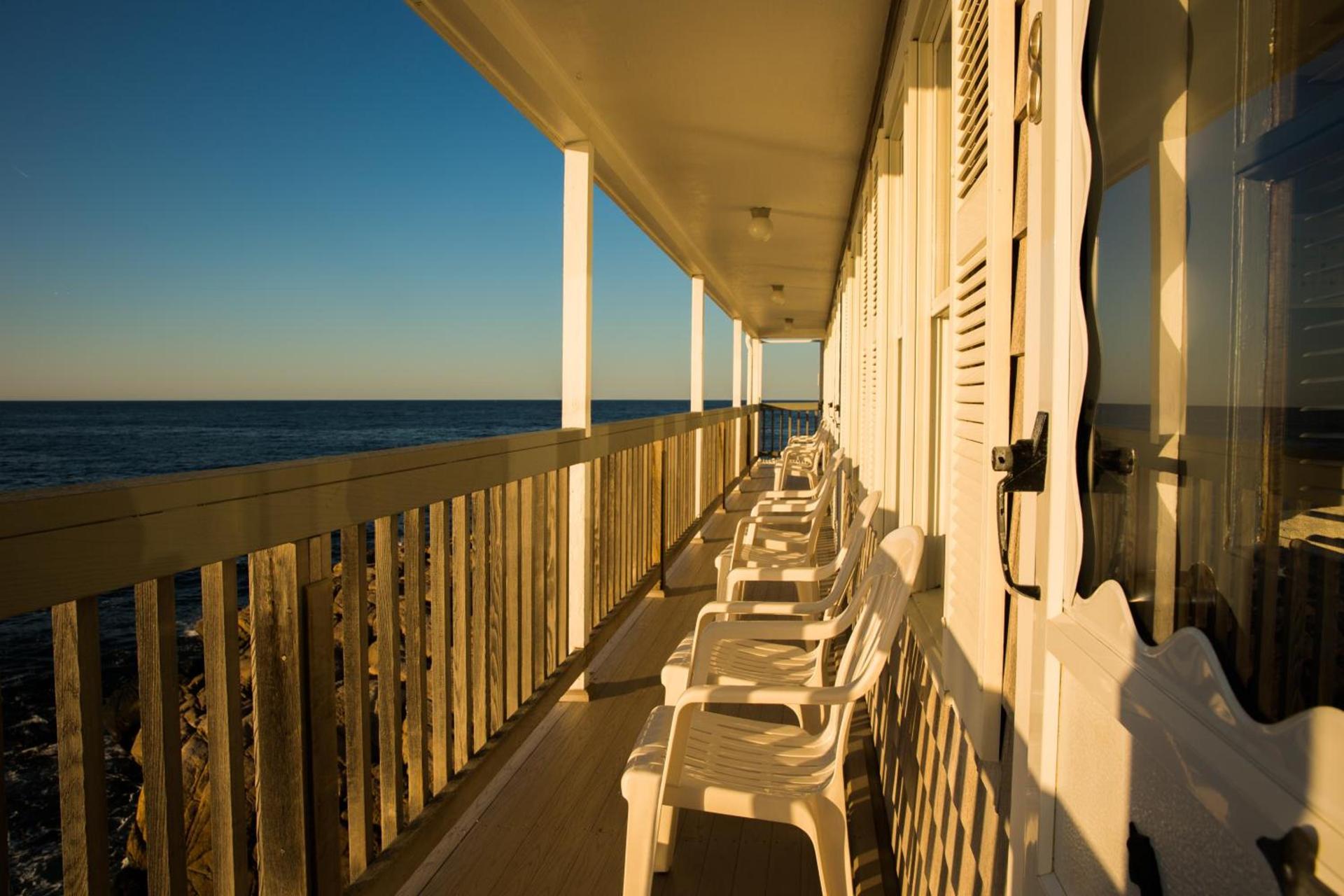 Bearskin Neck Motor Lodge photo 26