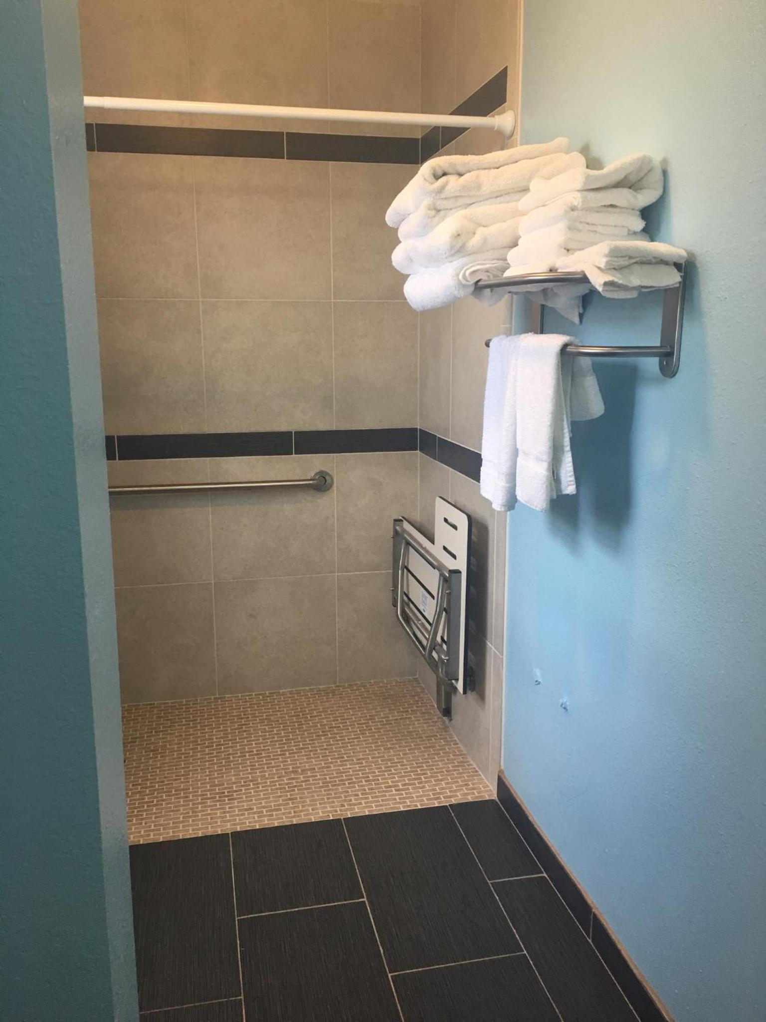 Dolphin Cove Motel photo 44