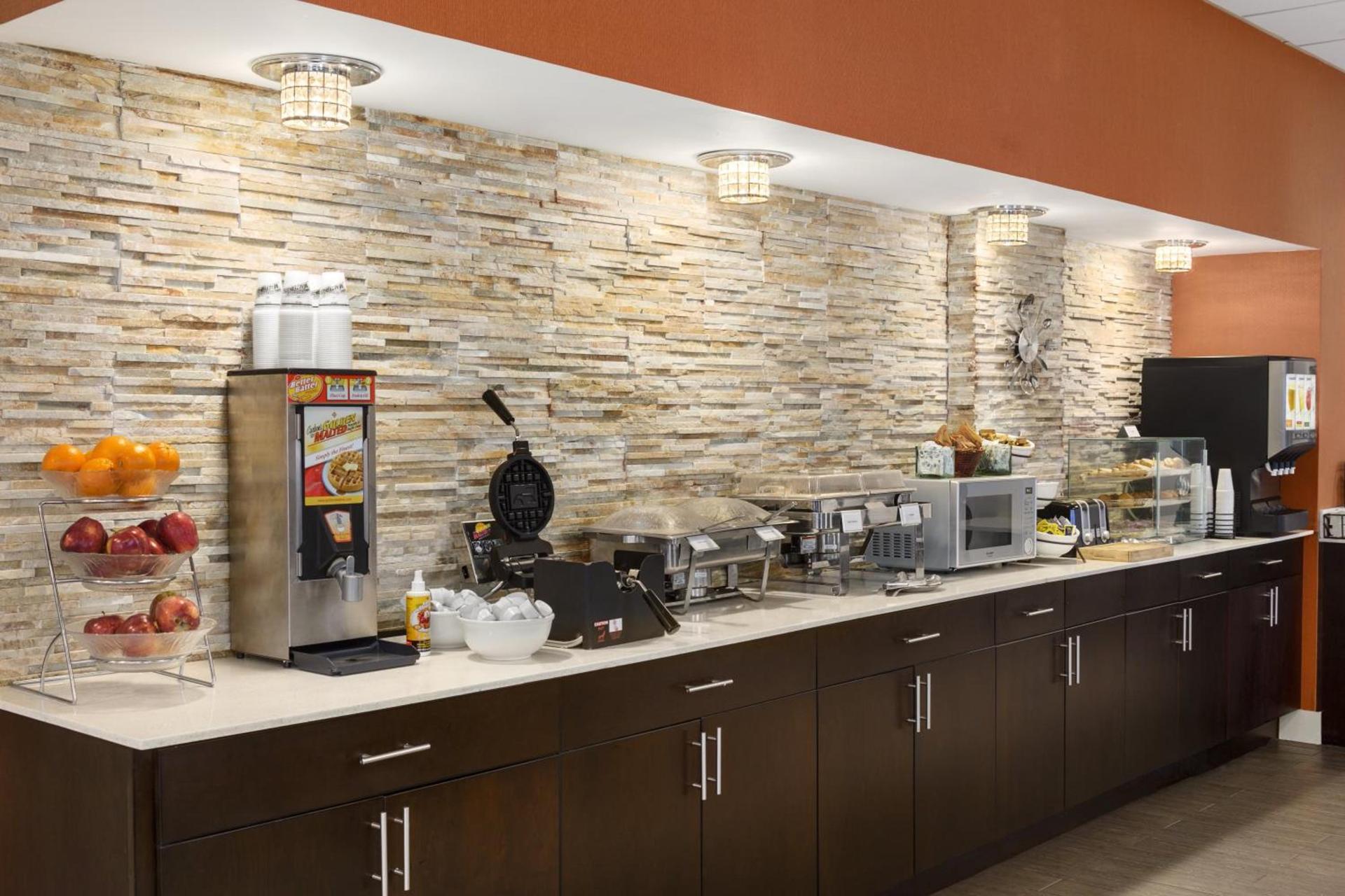 Country Inn & Suites by Radisson Nashville Airport TN photo 85