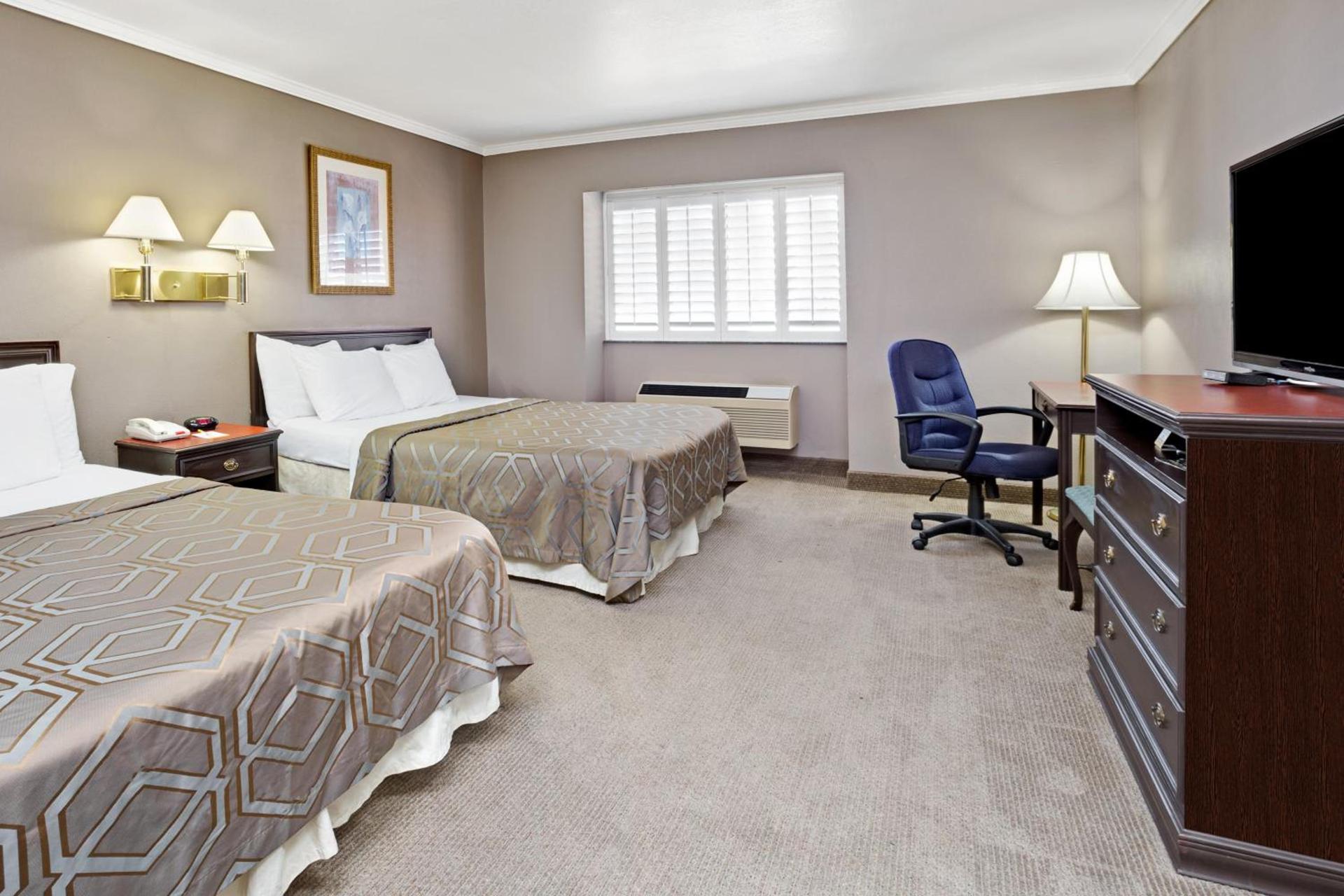 Days Inn by Wyndham West Covina photo 15