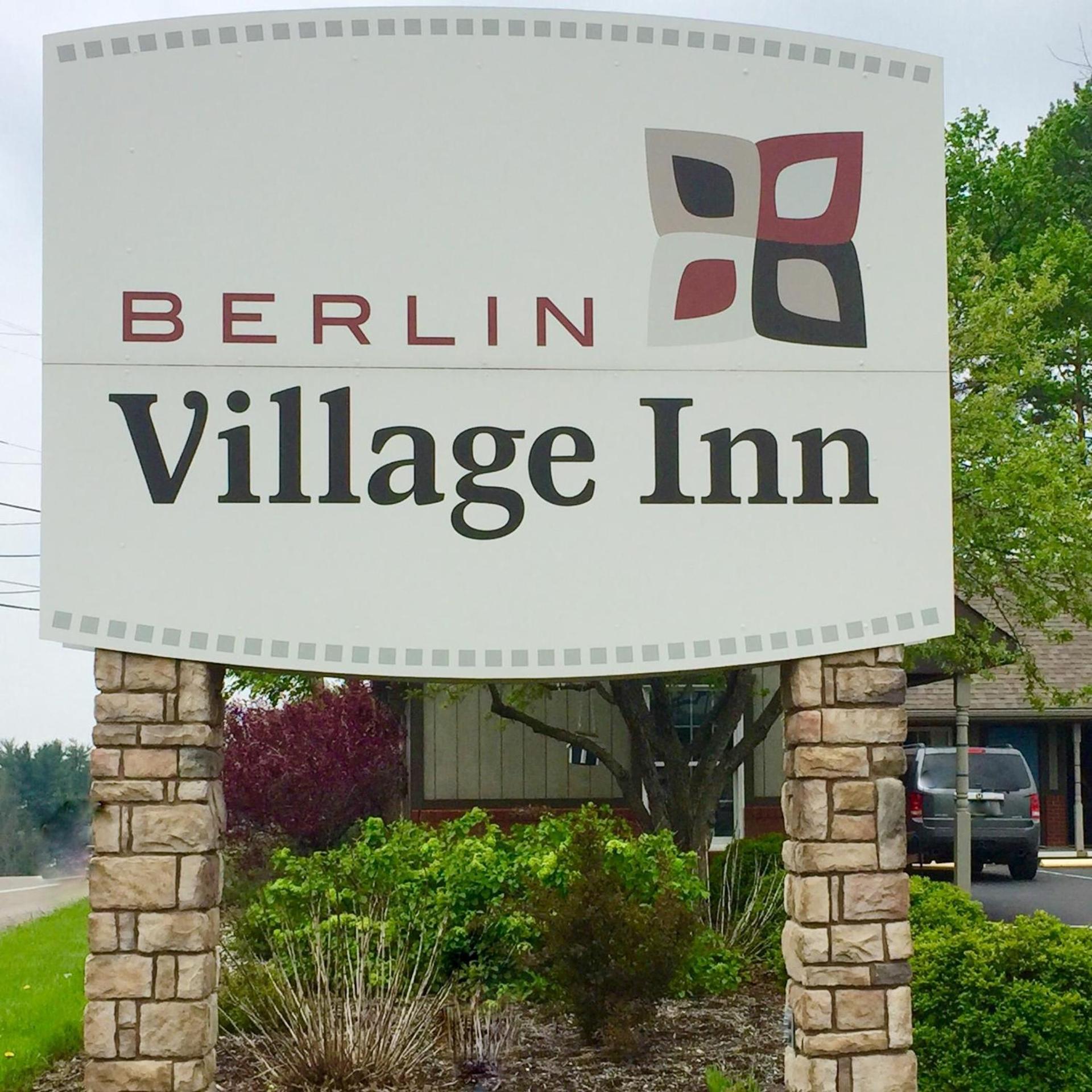 Berlin Village Inn photo 3