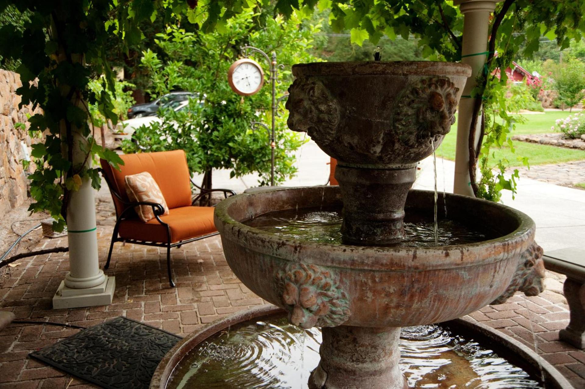 Spanish Villa Inn photo 35