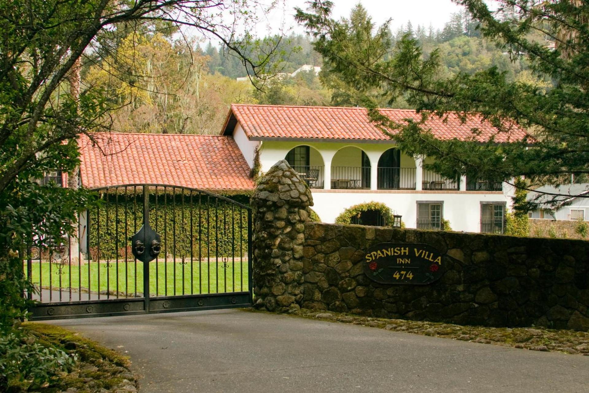 Spanish Villa Inn photo 37