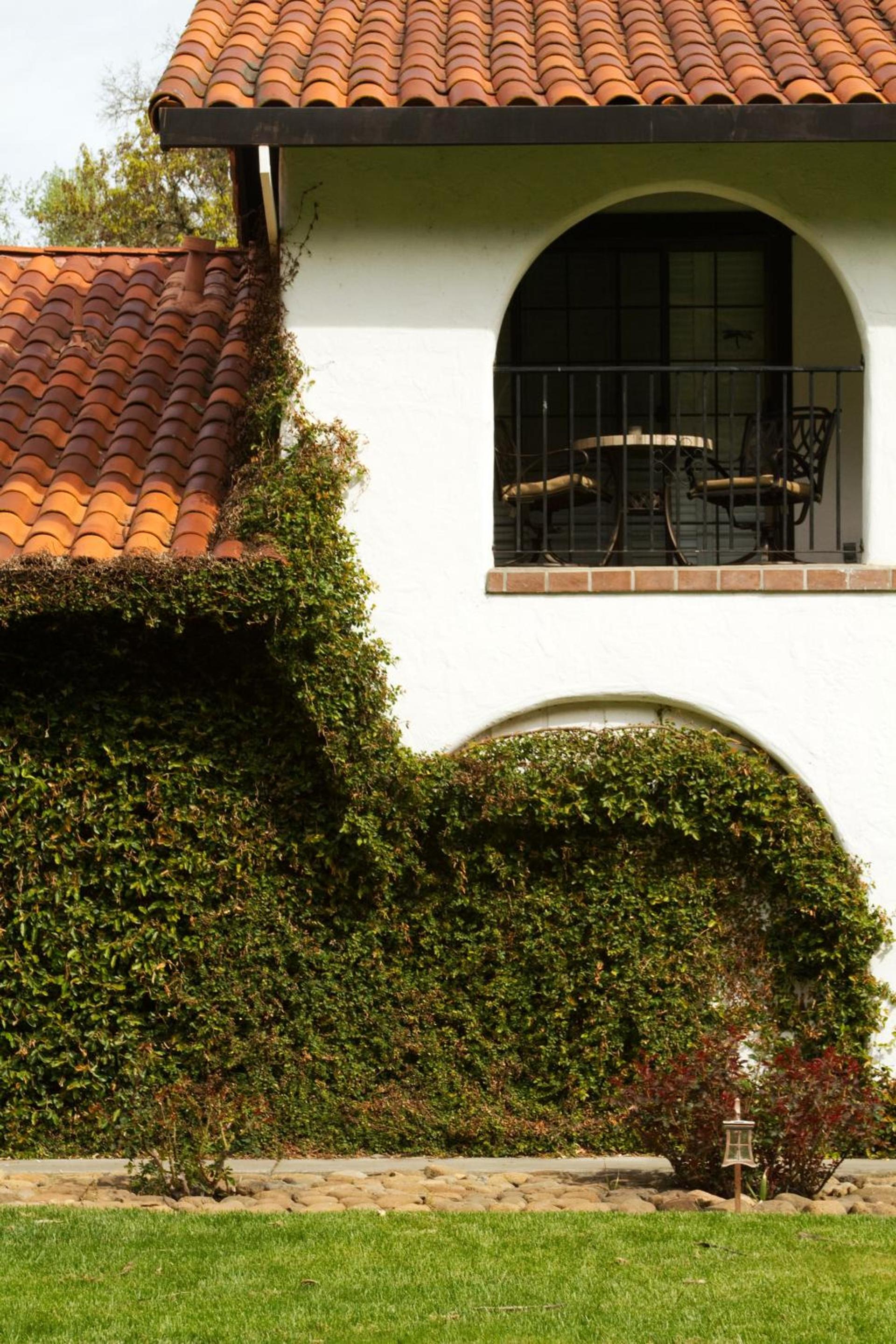 Spanish Villa Inn photo 40