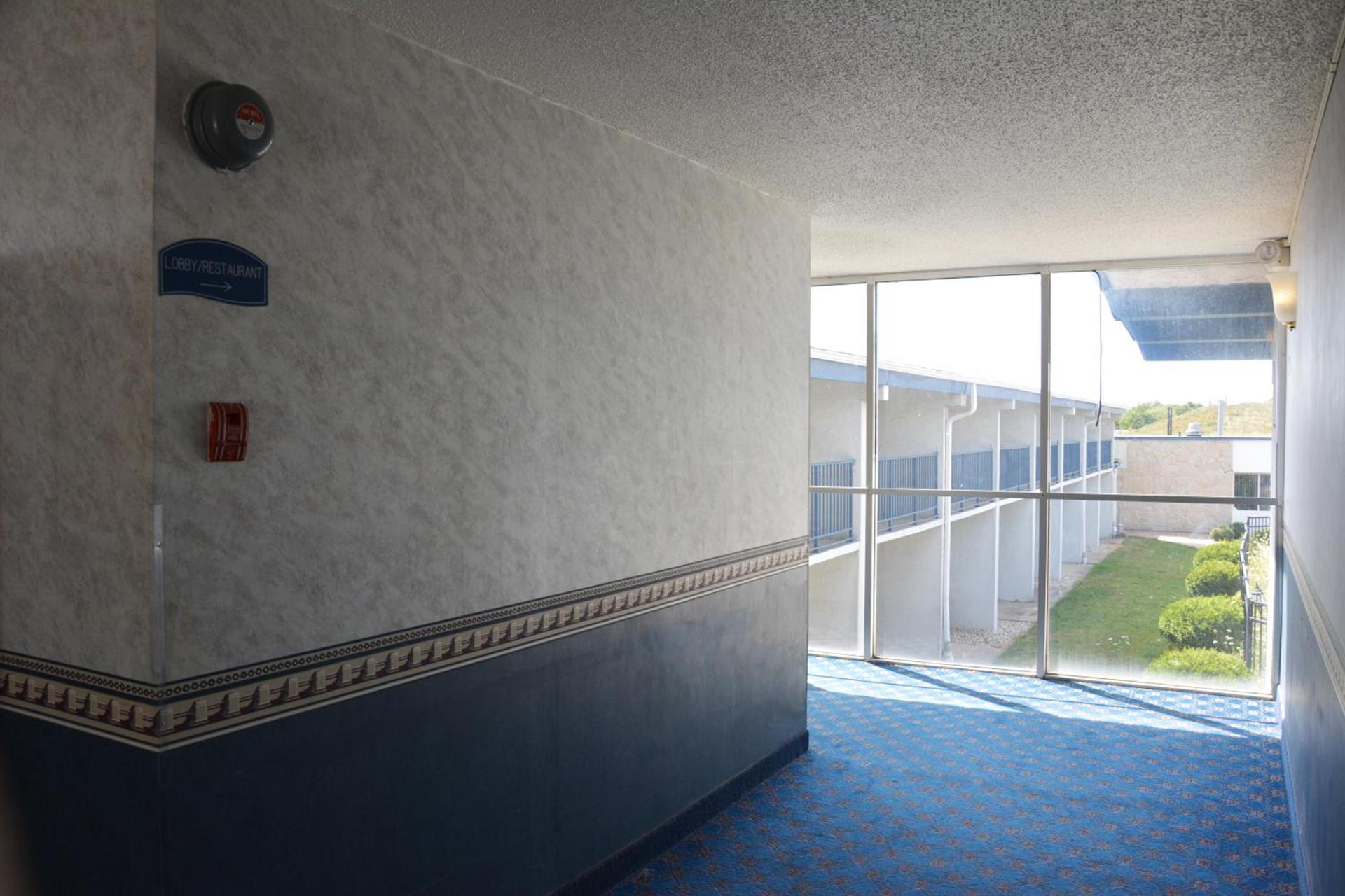 Travelodge by Wyndham Milwaukee photo 28