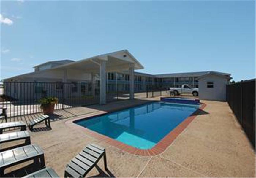 Summit Inn Hempstead photo 2