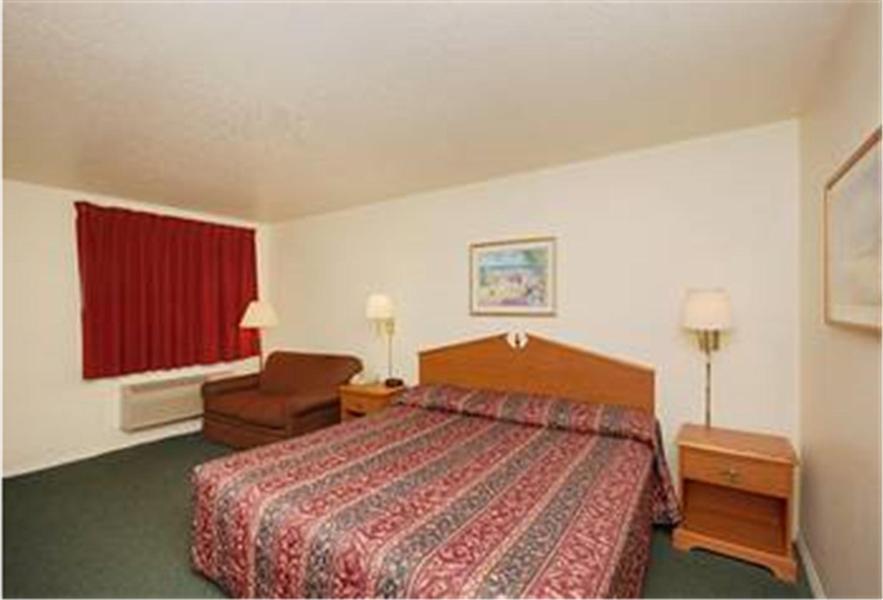 Summit Inn Hempstead photo 9