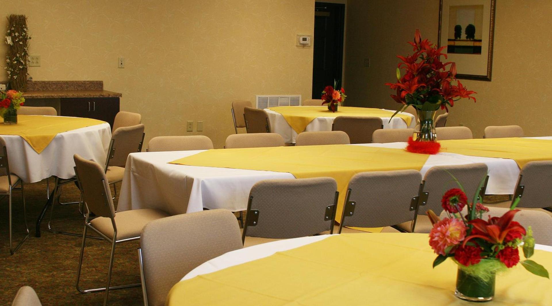 Country Inn & Suites by Radisson, Ithaca, NY photo 58