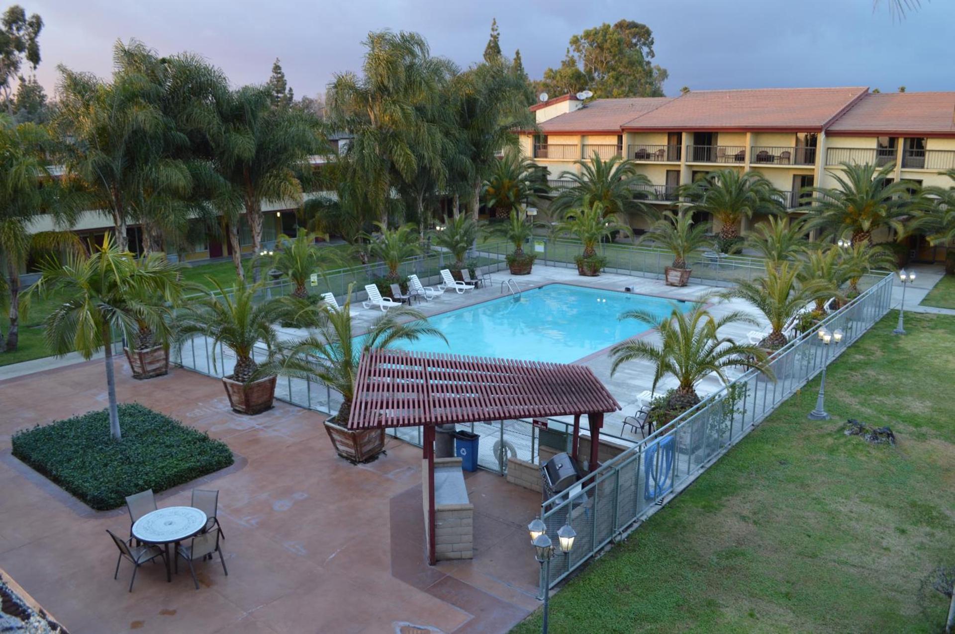 Ontario Airport Inn photo 2