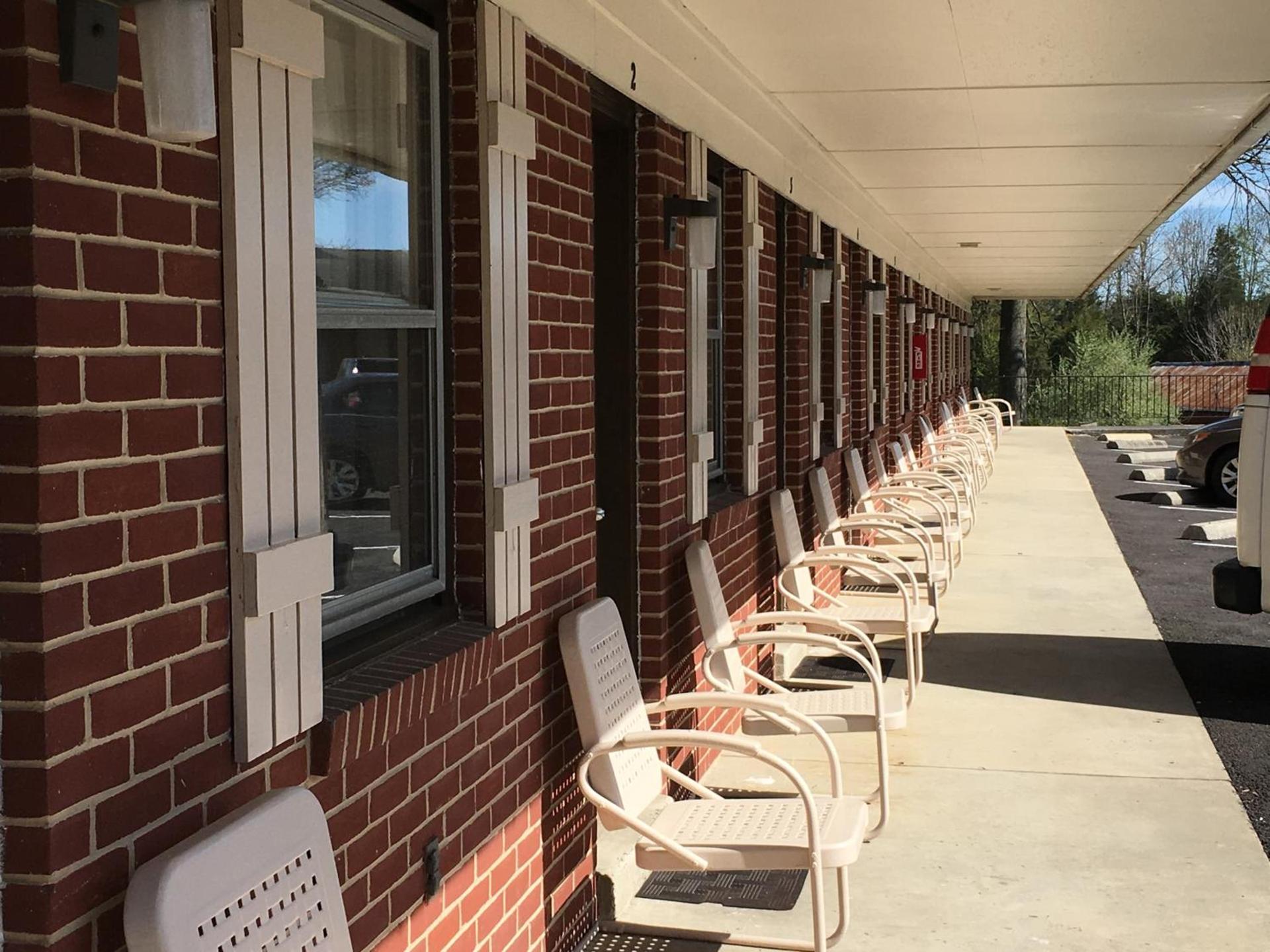 Red Carpet Inn - Gettysburg photo 19