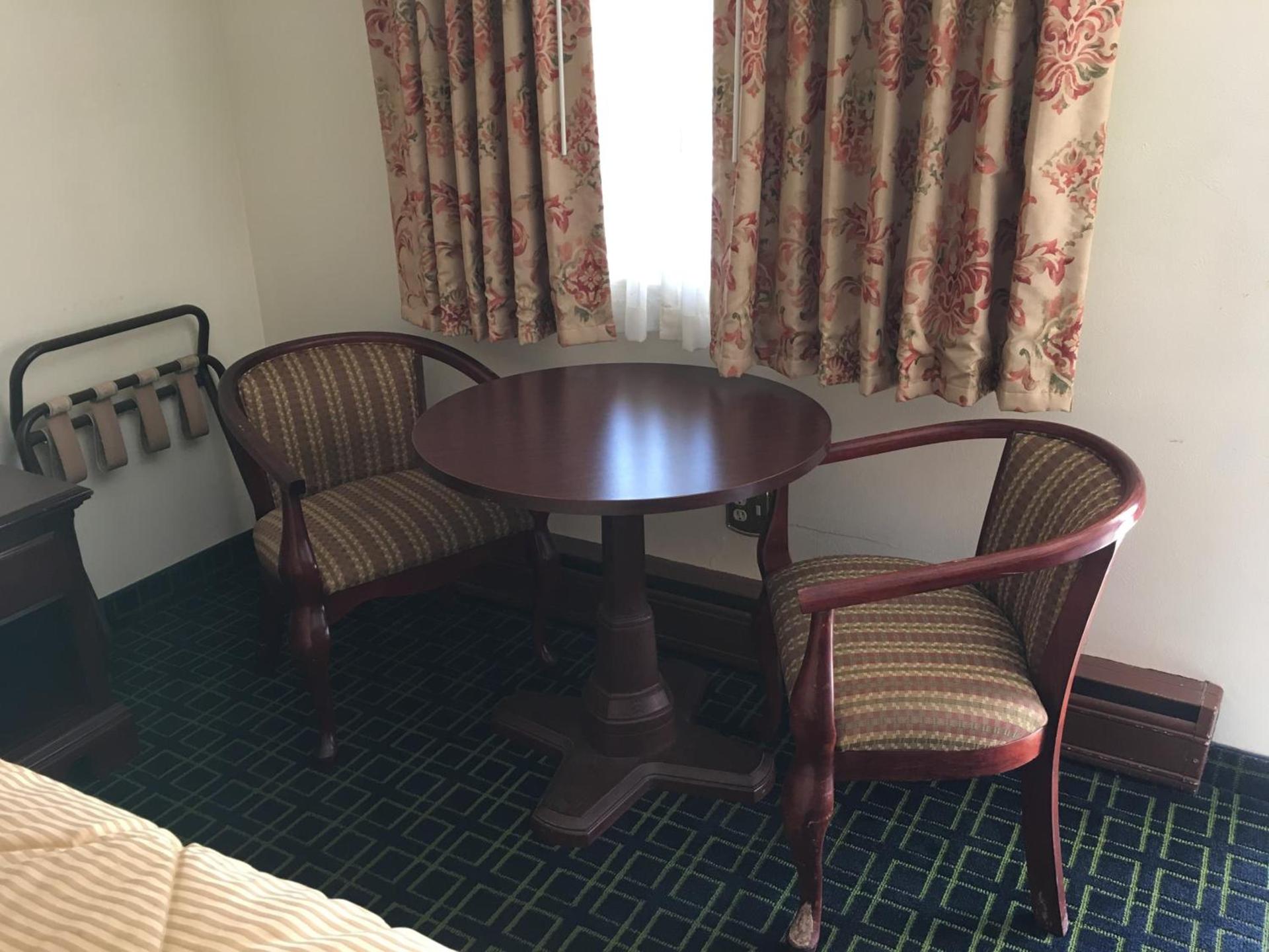 Red Carpet Inn - Gettysburg photo 28