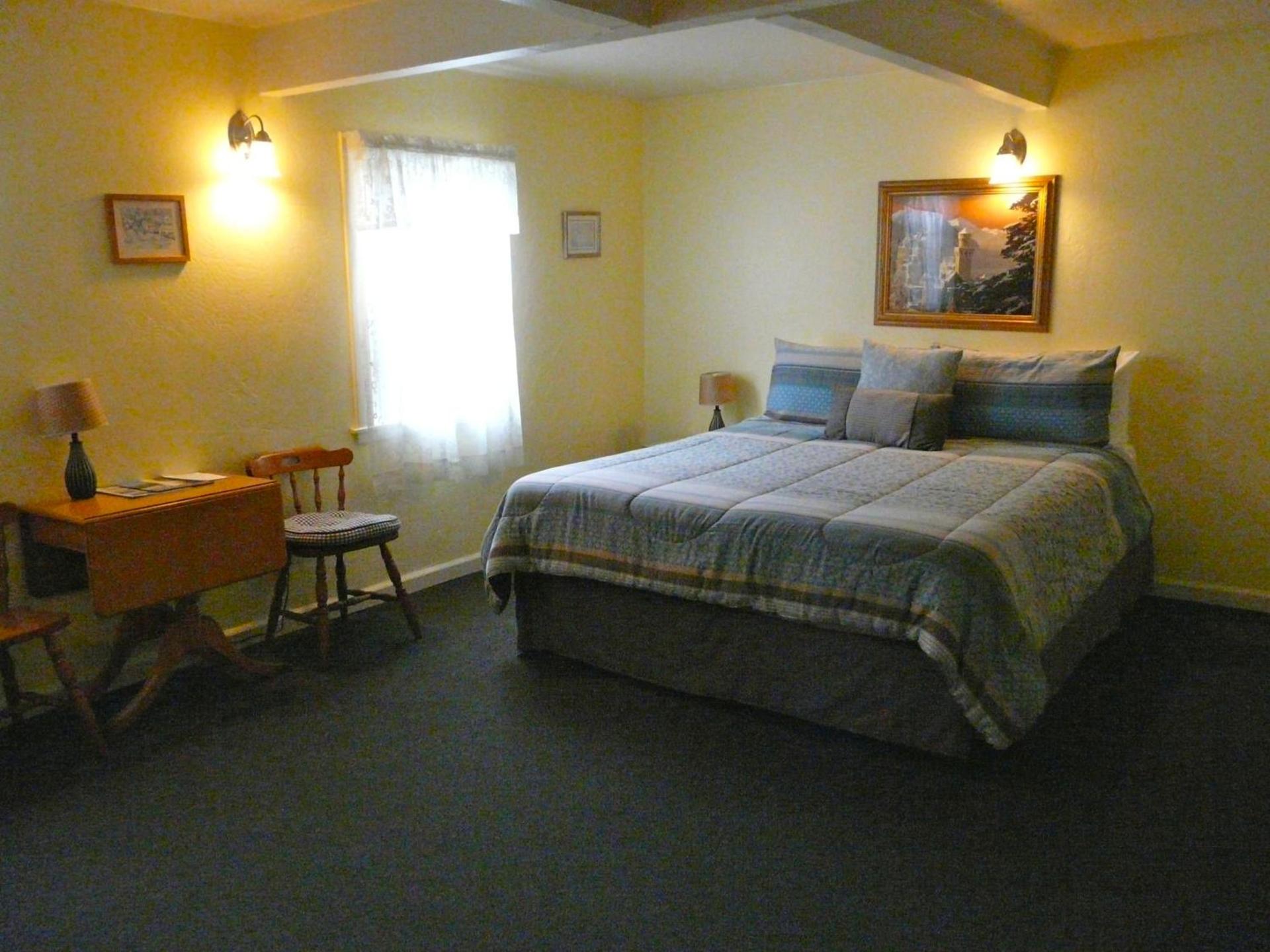 Harbor Inn photo 43