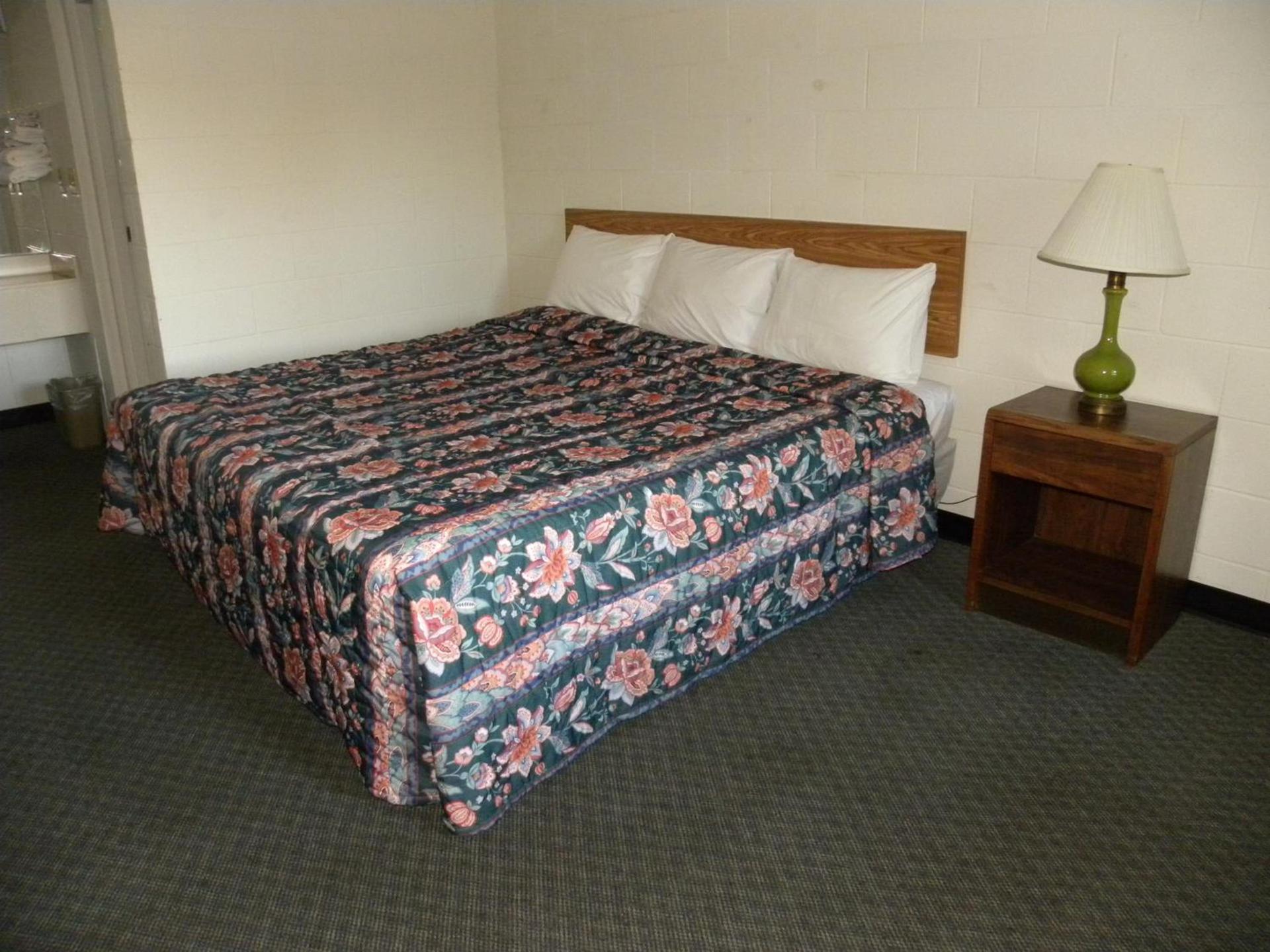 Guest Inn Rogers photo 88