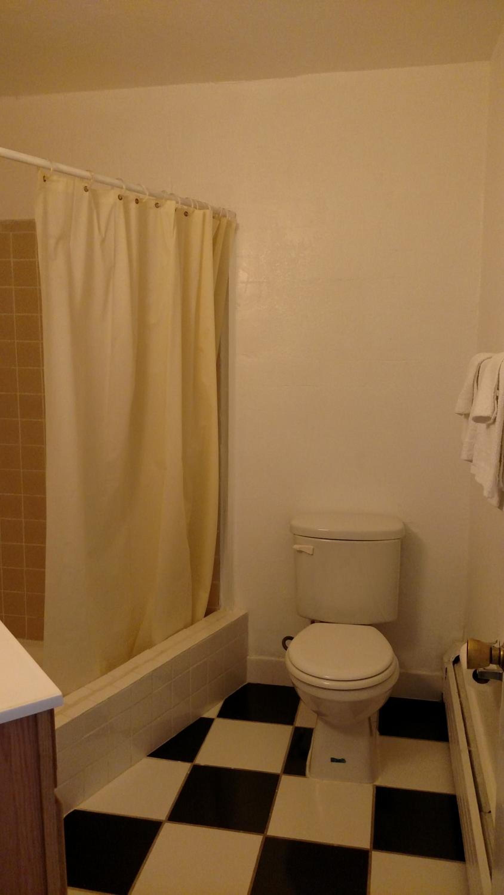 Essex House Motel photo 11