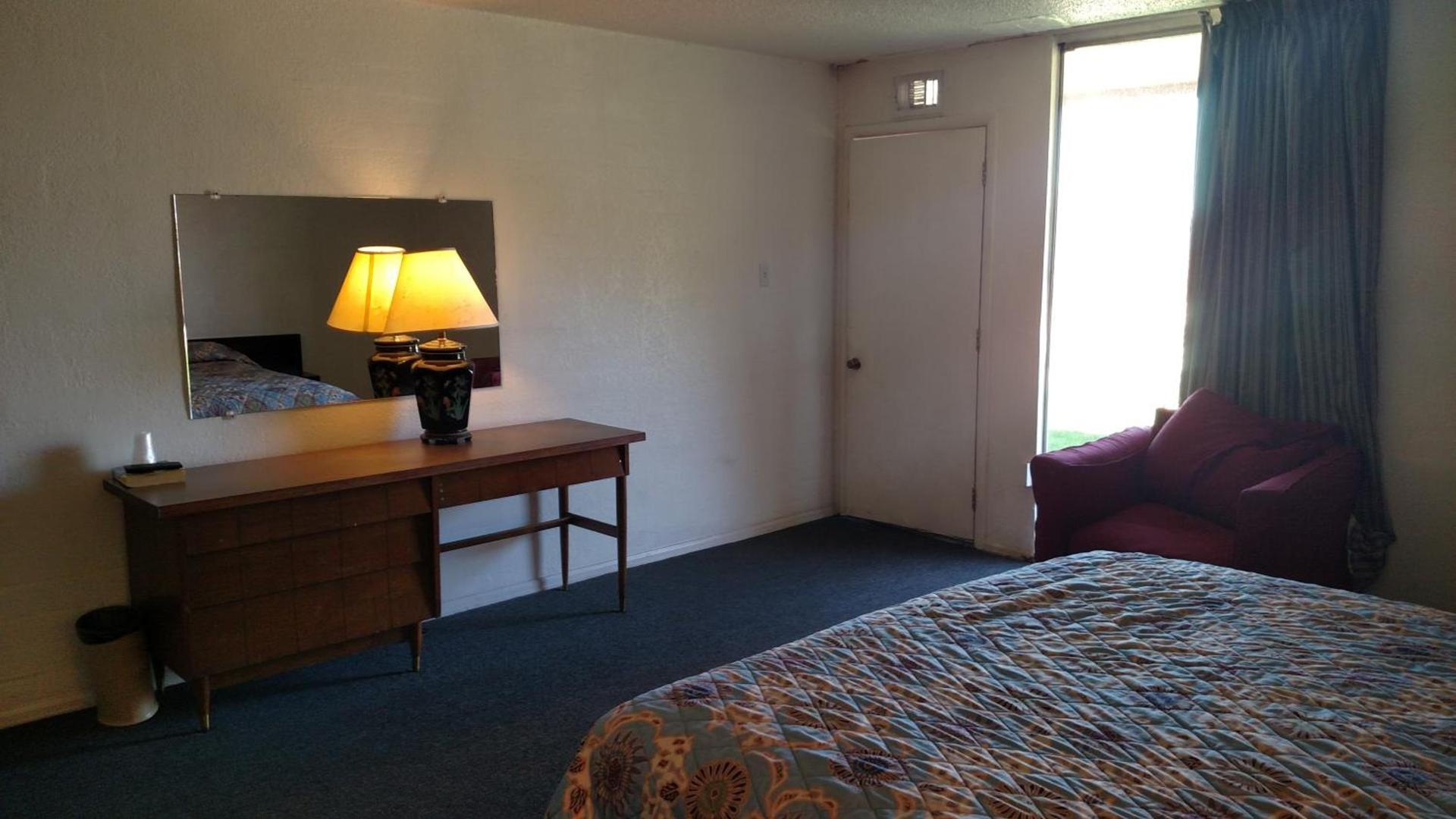 Essex House Motel photo 13
