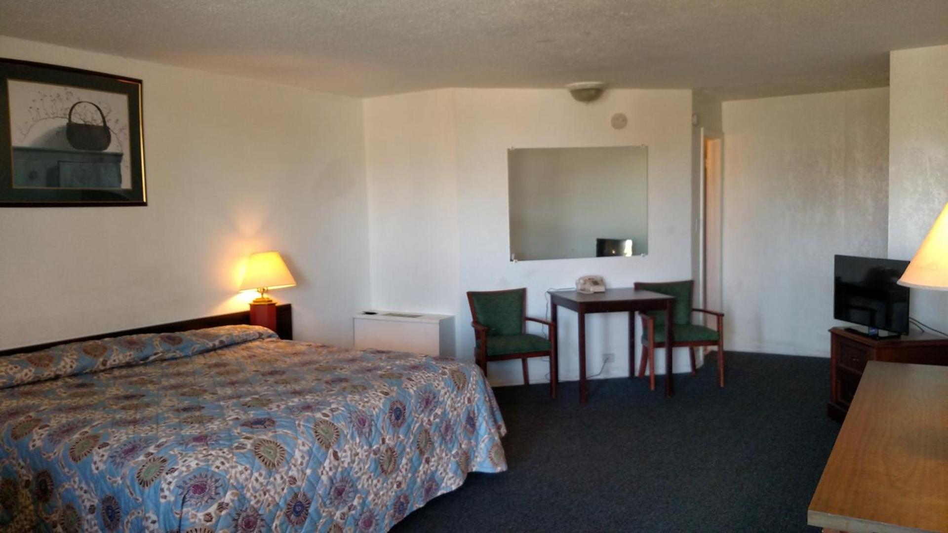 Essex House Motel photo 14