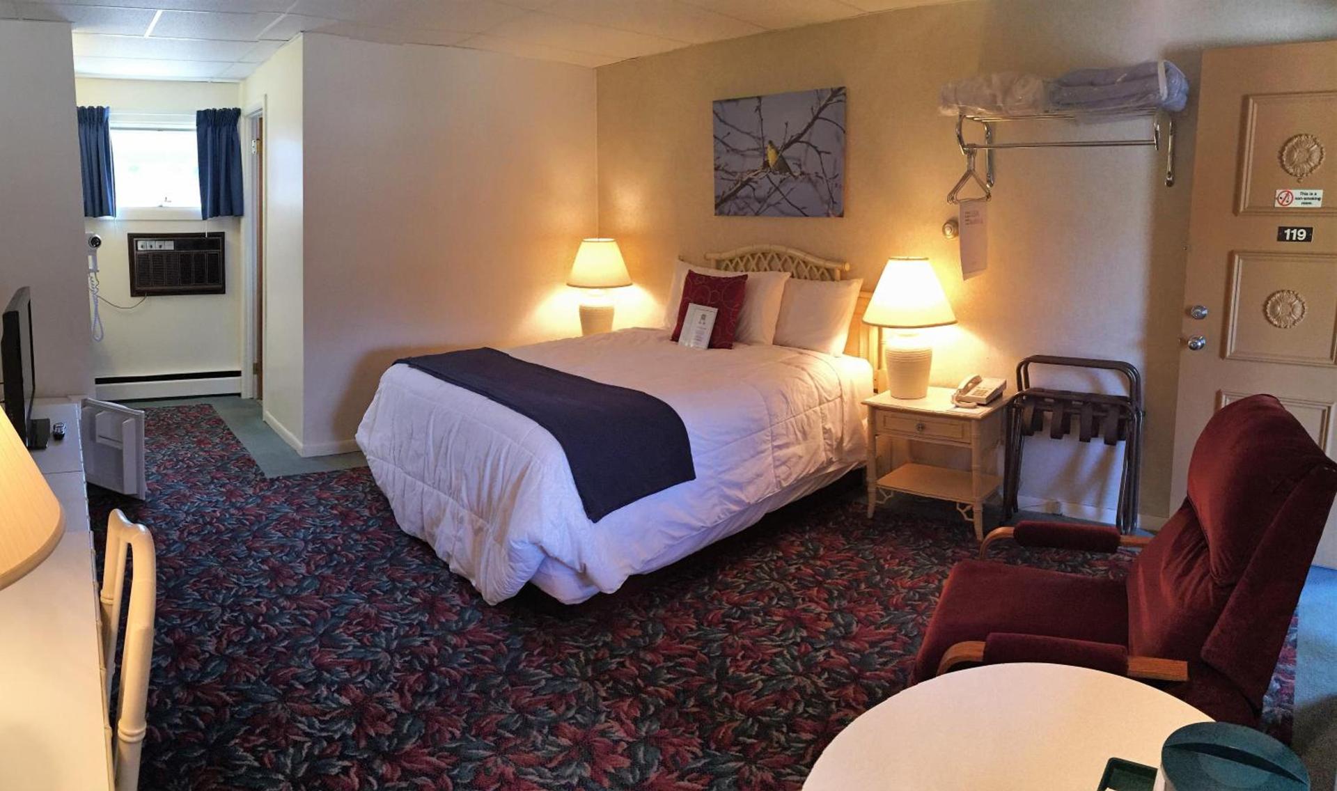 Cedar Motor Inn photo 30
