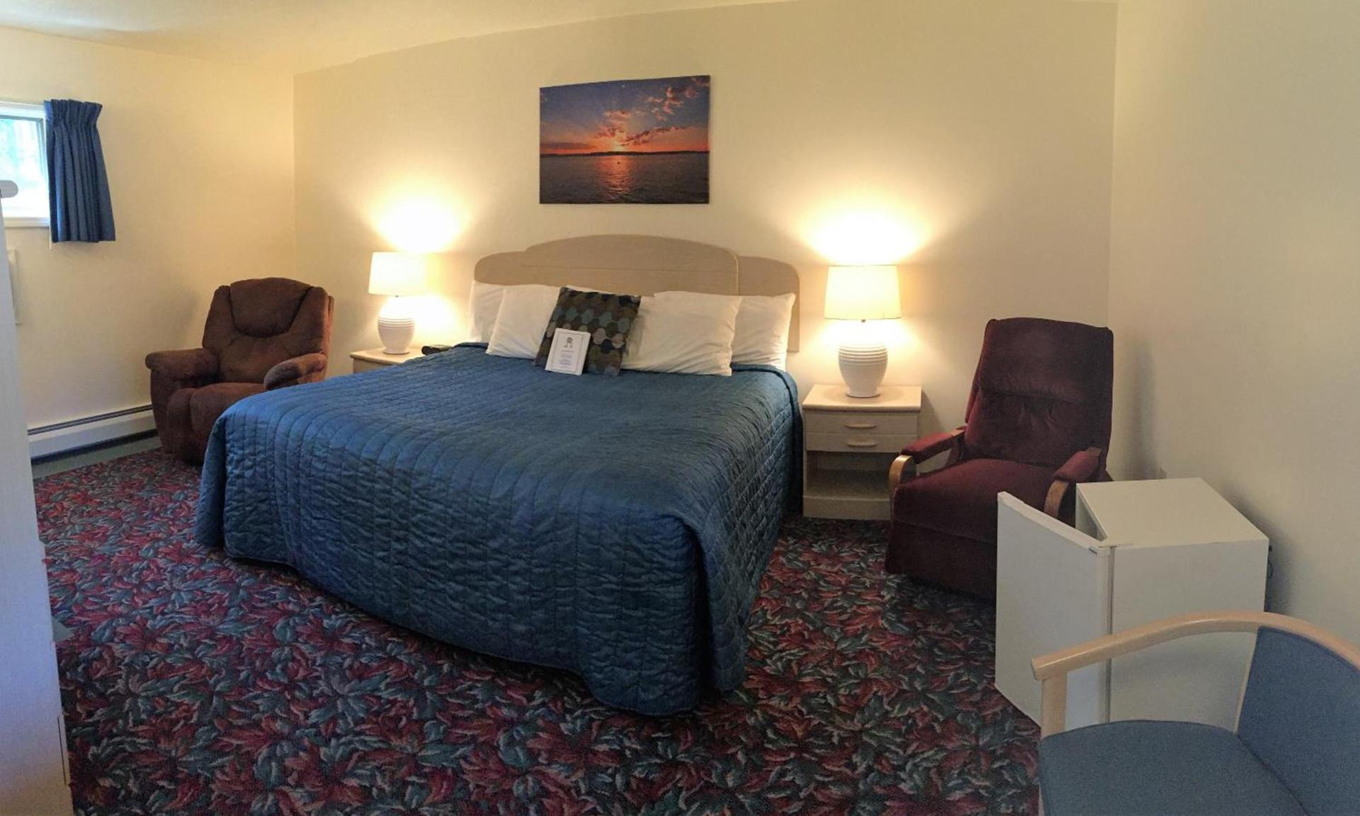 Cedar Motor Inn photo 24